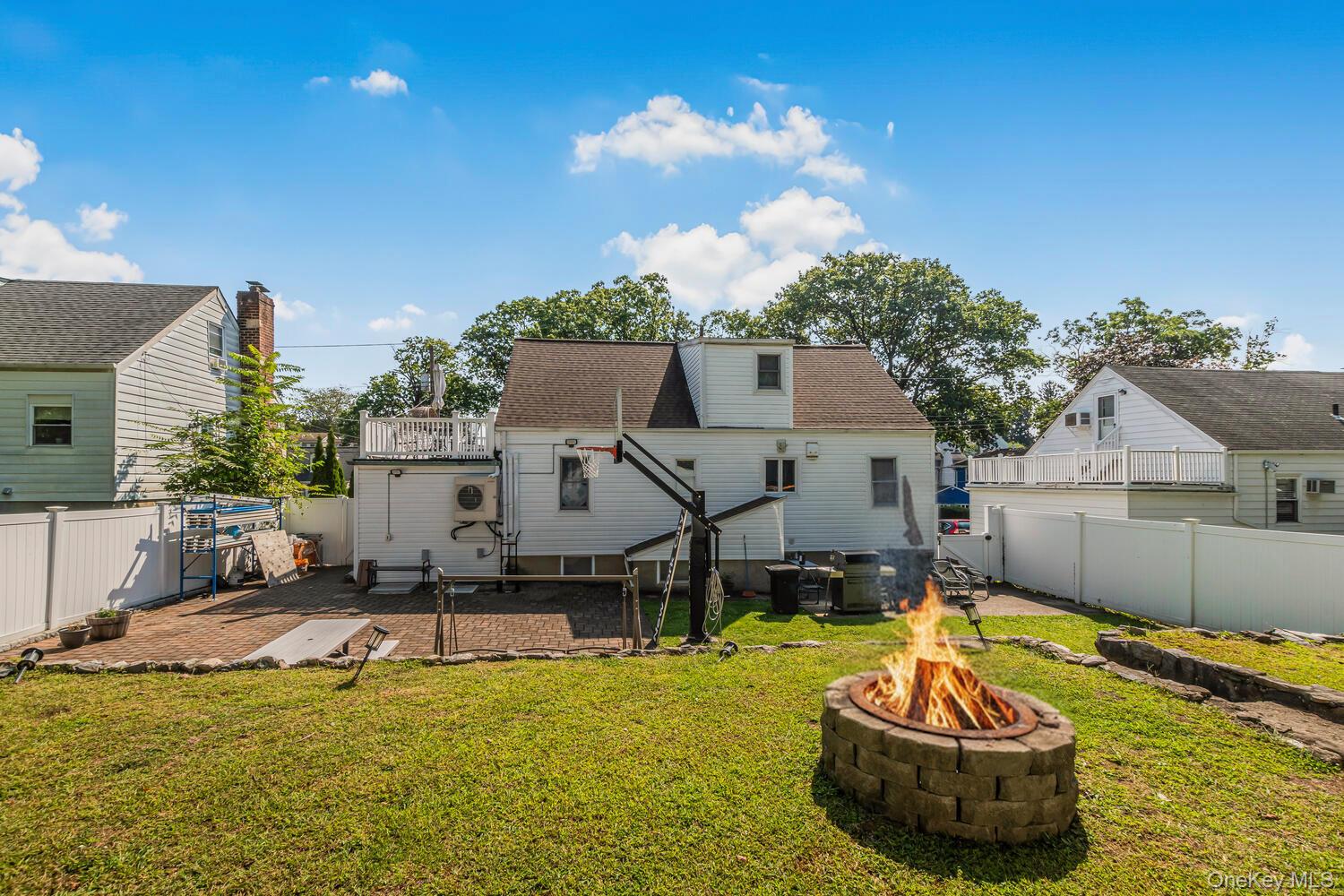 41 Maple Place, Yonkers, NY 10704