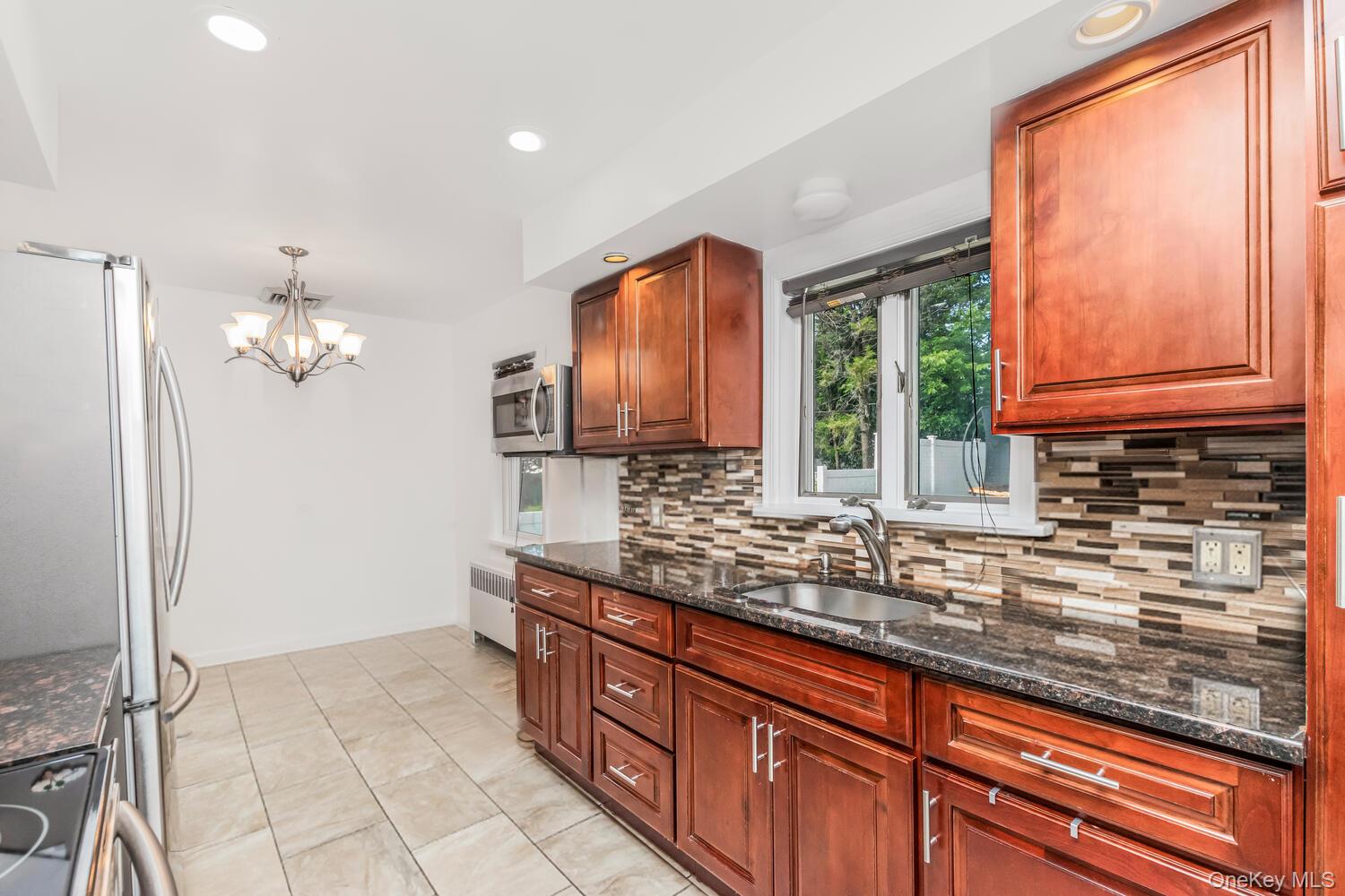 41 Maple Place, Yonkers, NY 10704