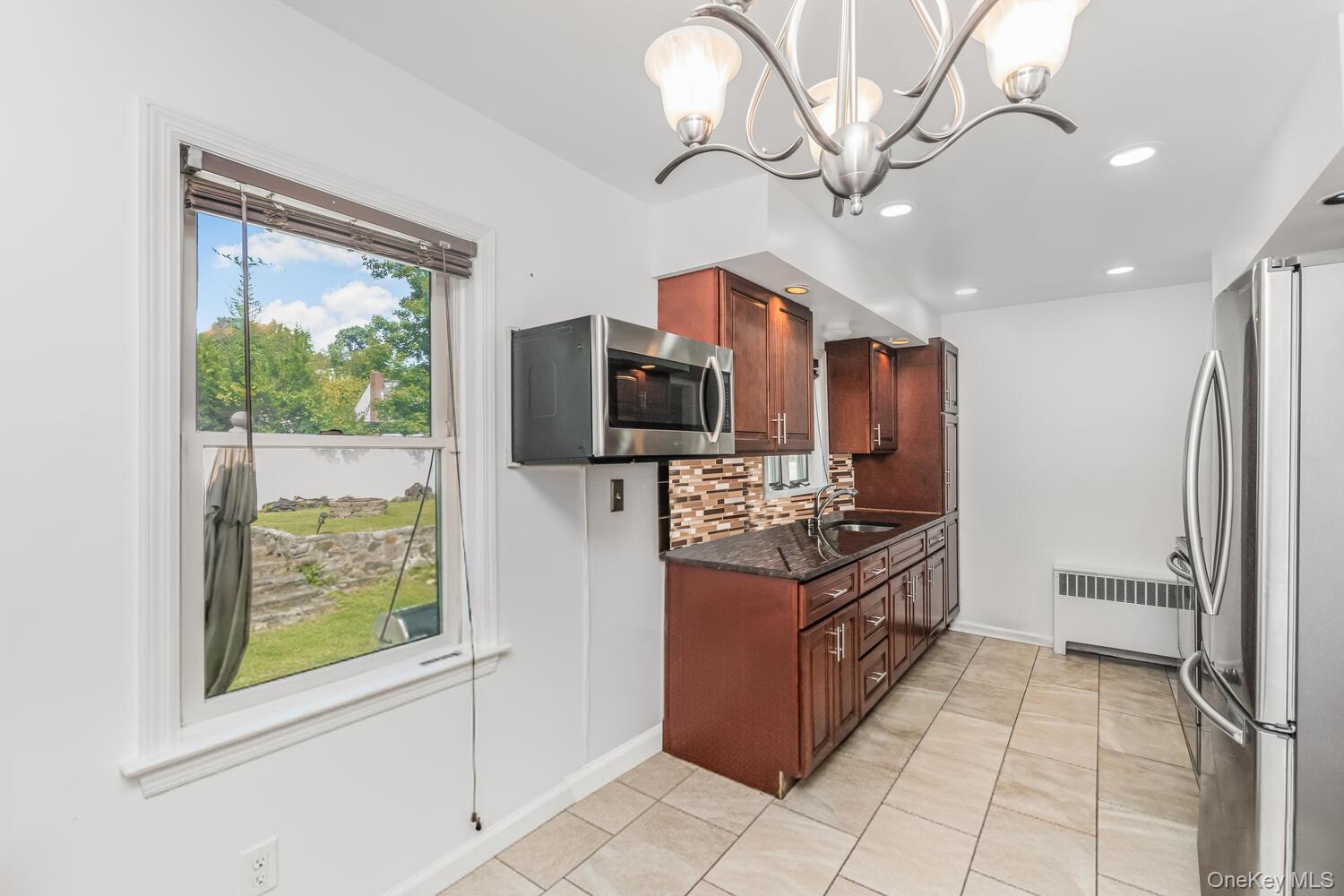 41 Maple Place, Yonkers, NY 10704