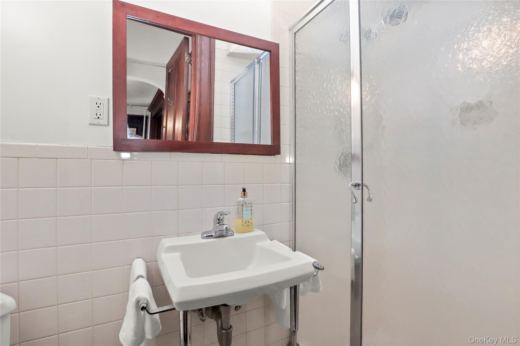 16 Bedford Road # 1, Katonah, NY 10536