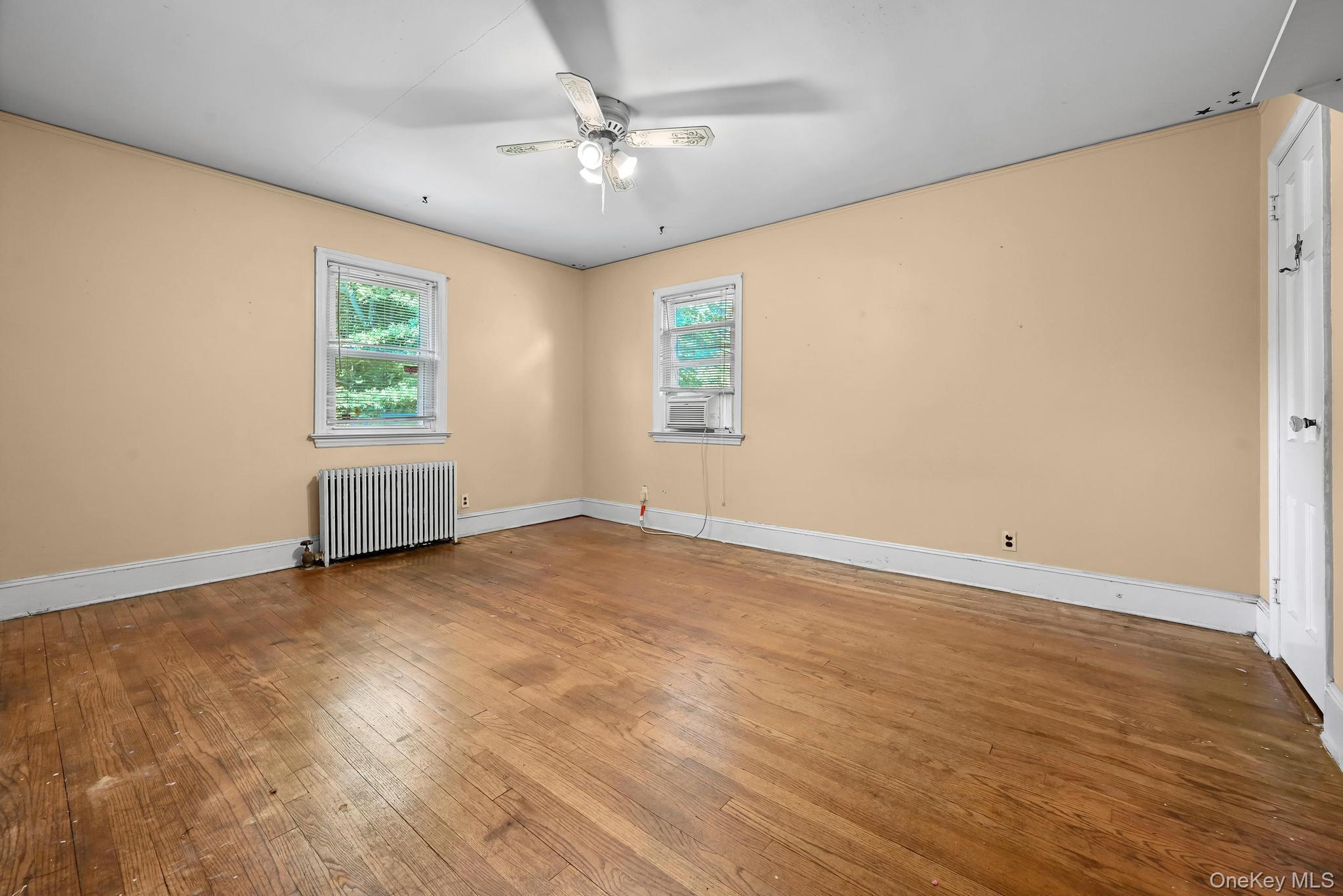 1 George Place, East Rockaway, NY 11518