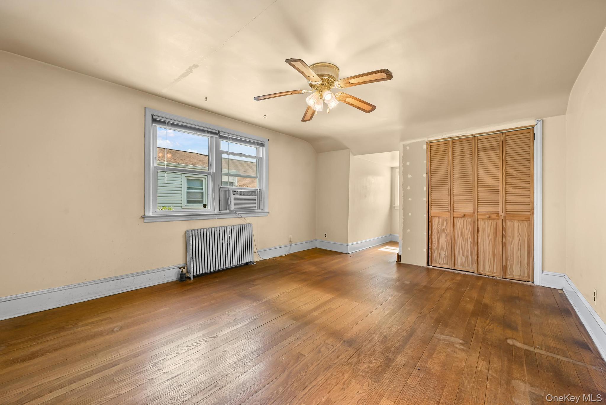 1 George Place, East Rockaway, NY 11518