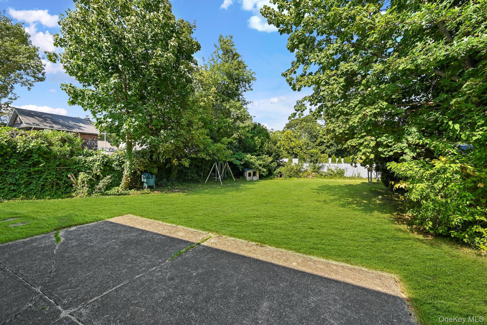 1 George Place, East Rockaway, NY 11518