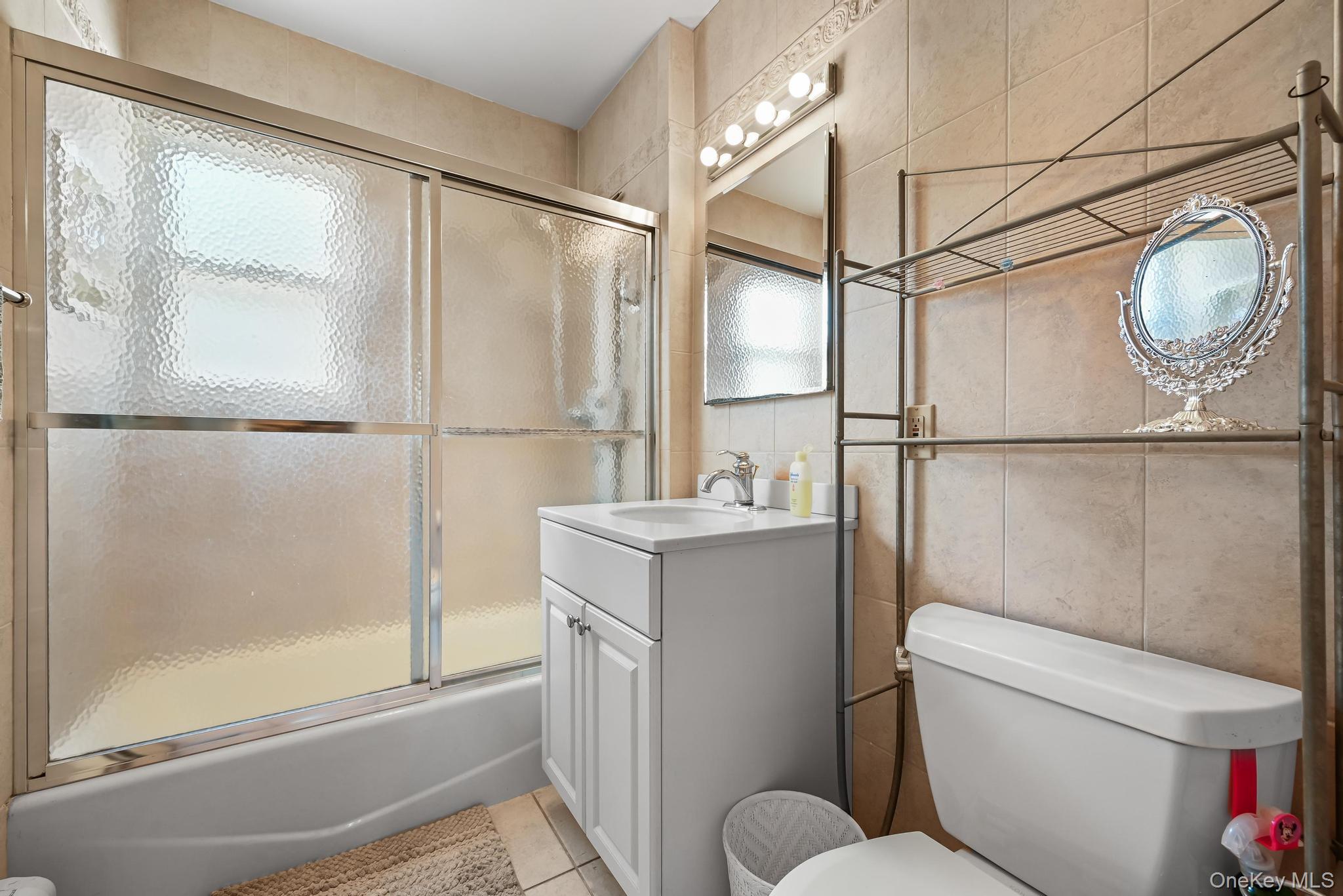 1 George Place, East Rockaway, NY 11518