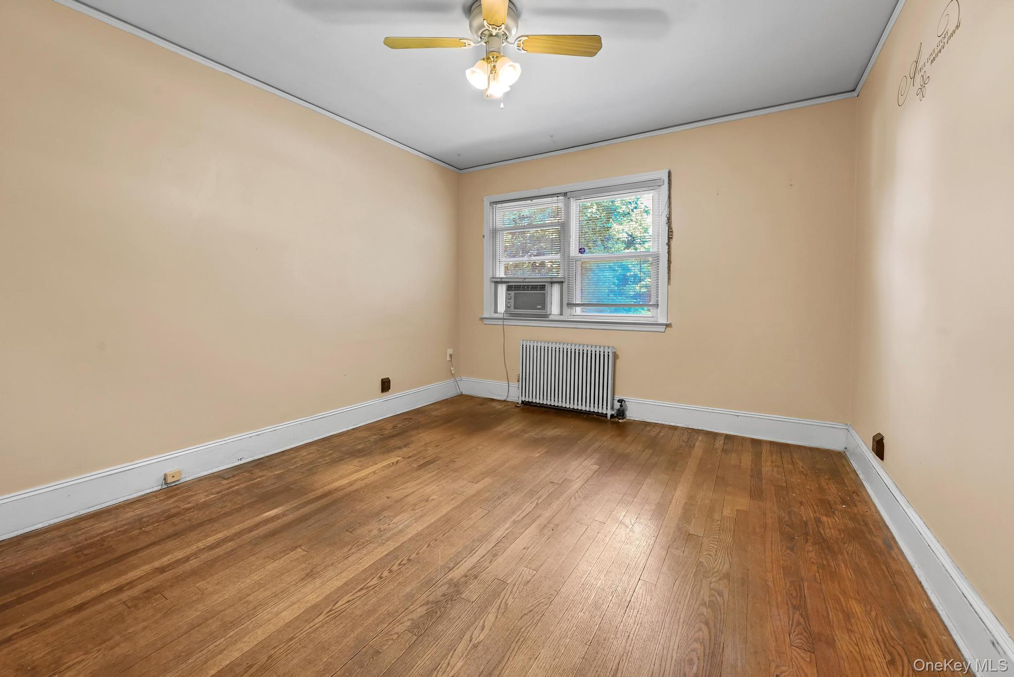 1 George Place, East Rockaway, NY 11518