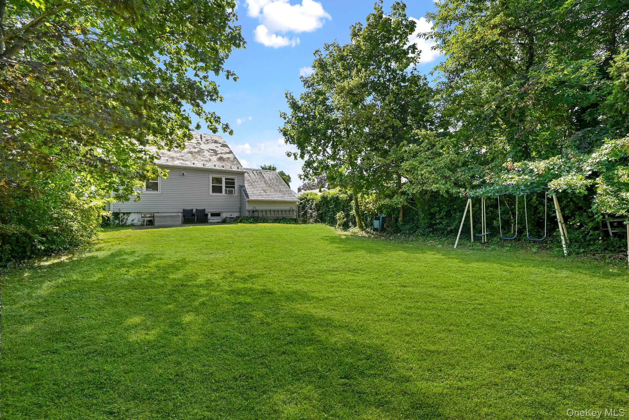 1 George Place, East Rockaway, NY 11518