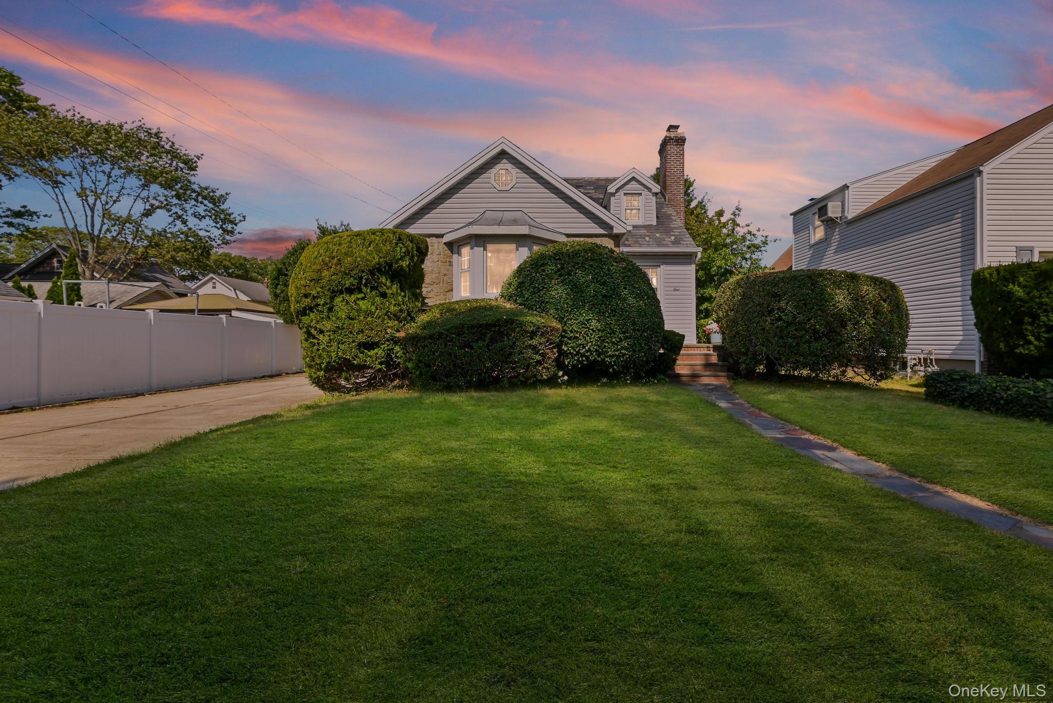 1 George Place, East Rockaway, NY 11518