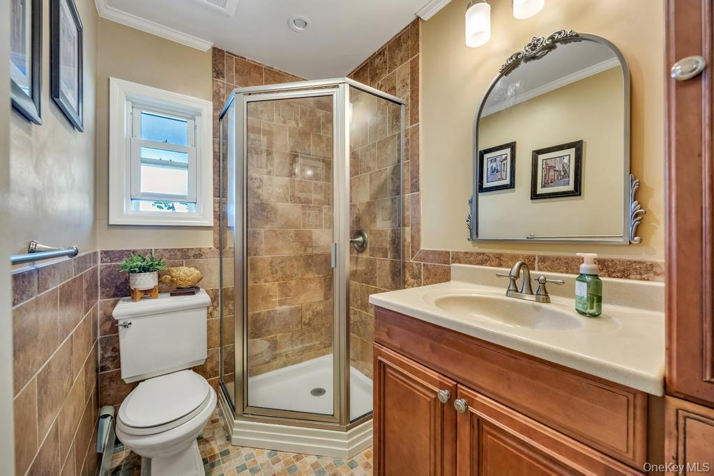 47 Choir Lane, Westbury, NY 11590