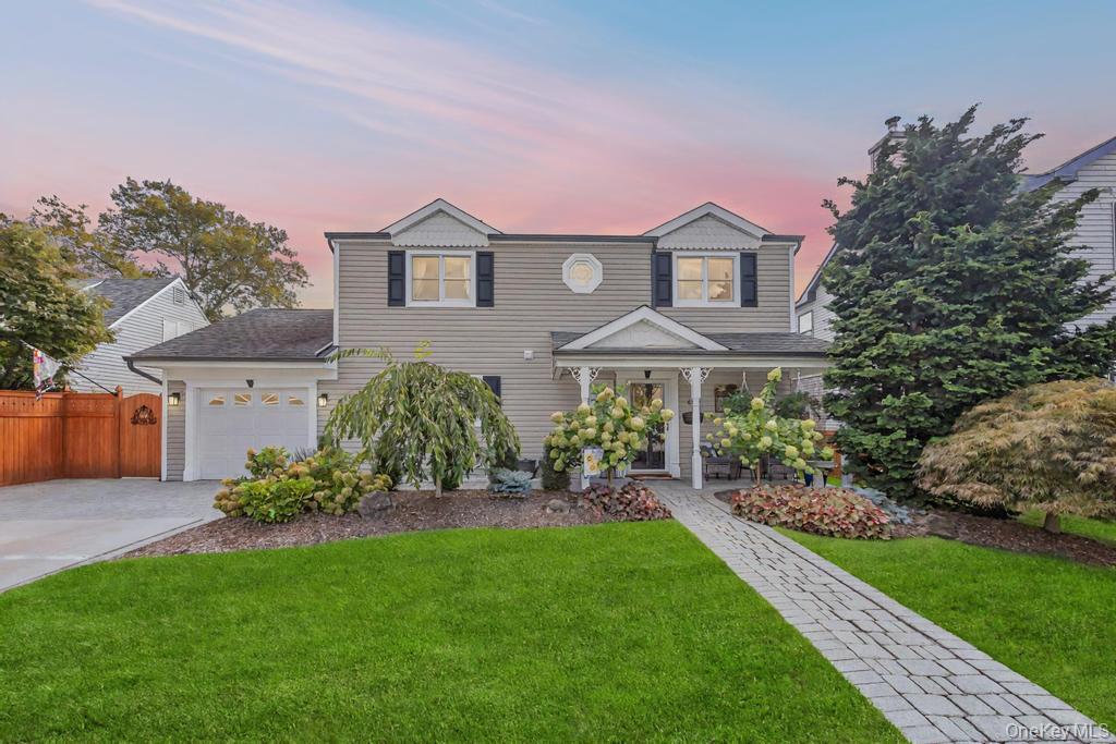 47 Choir Lane, Westbury, NY 11590