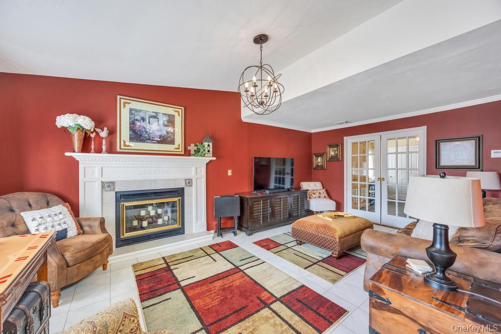 47 Choir Lane, Westbury, NY 11590