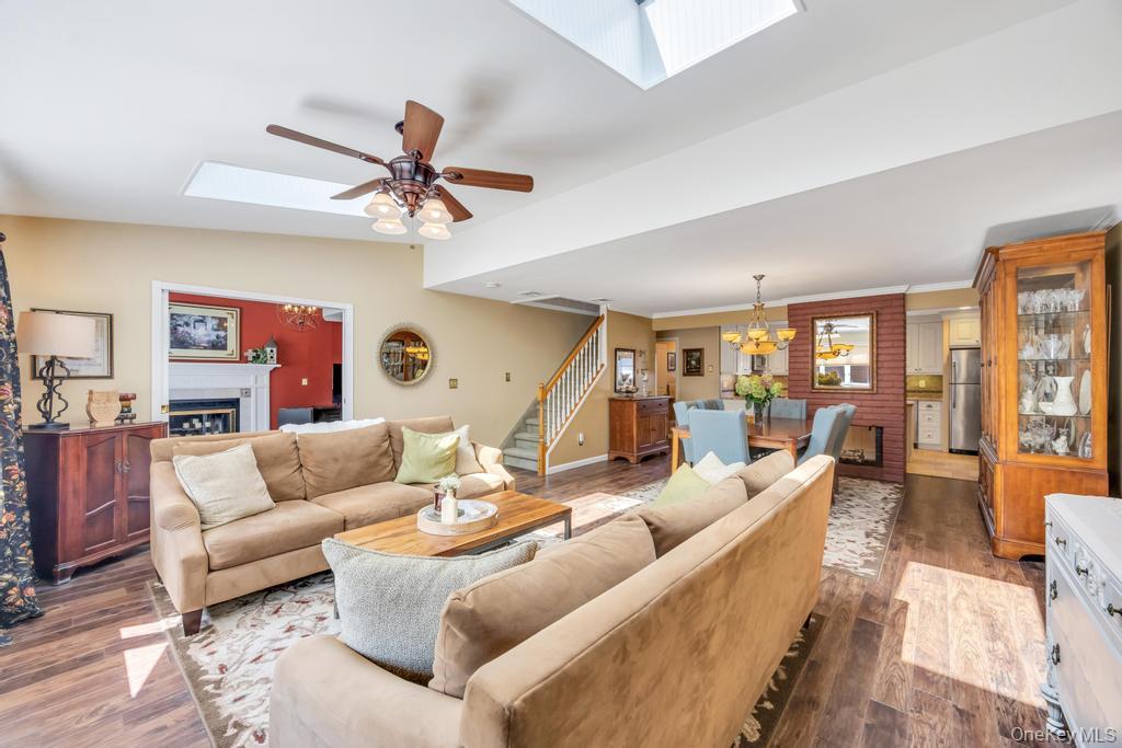 47 Choir Lane, Westbury, NY 11590