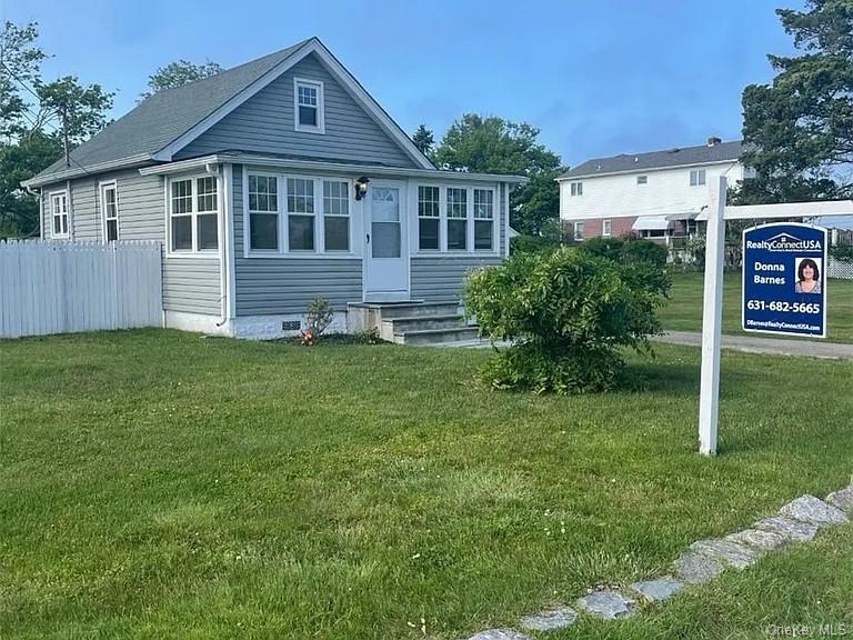 3 Quail Road N, Mastic Beach, NY 11951