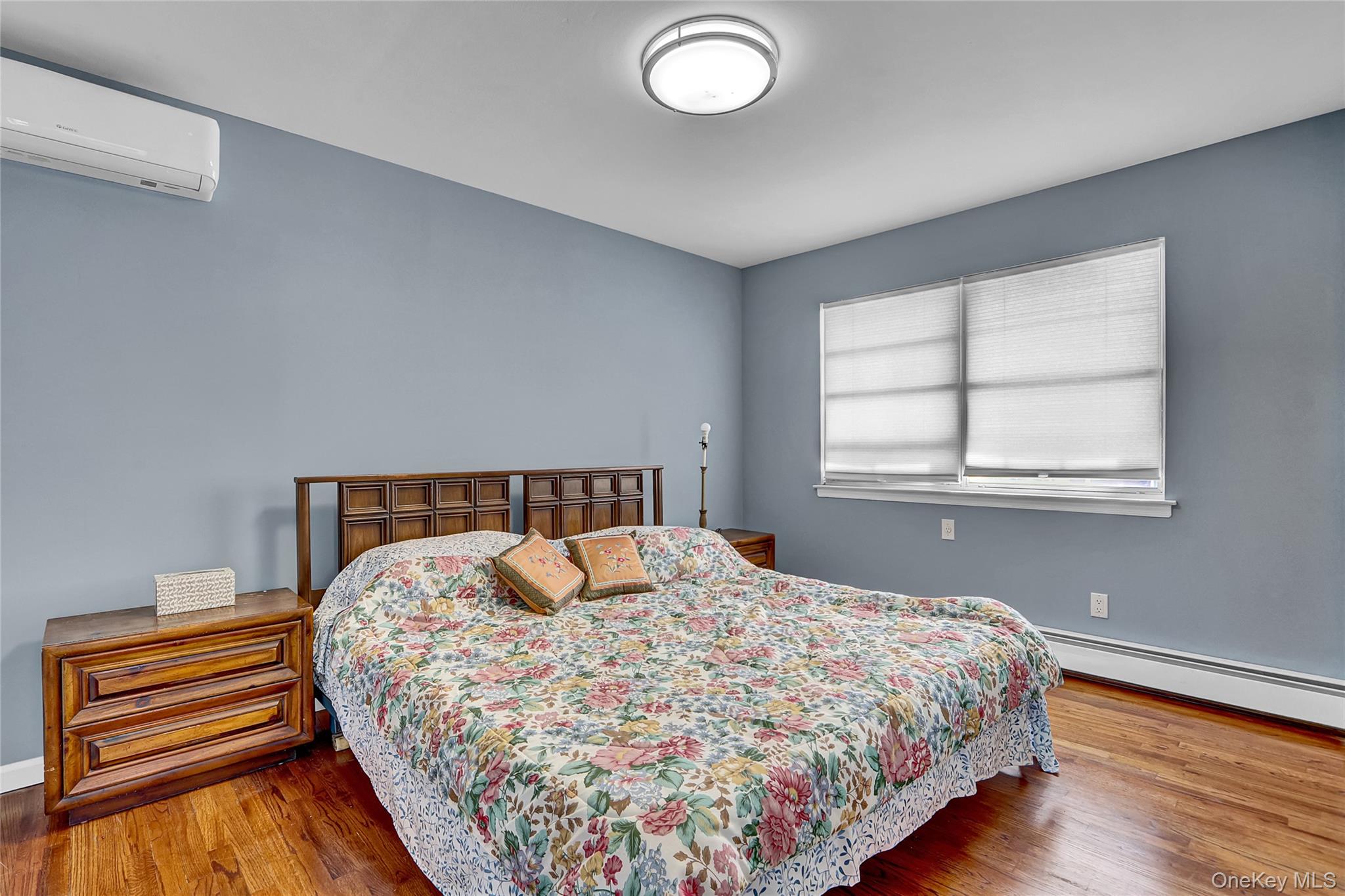 2 Roosevelt Avenue, Massapequa Park, NY 11762