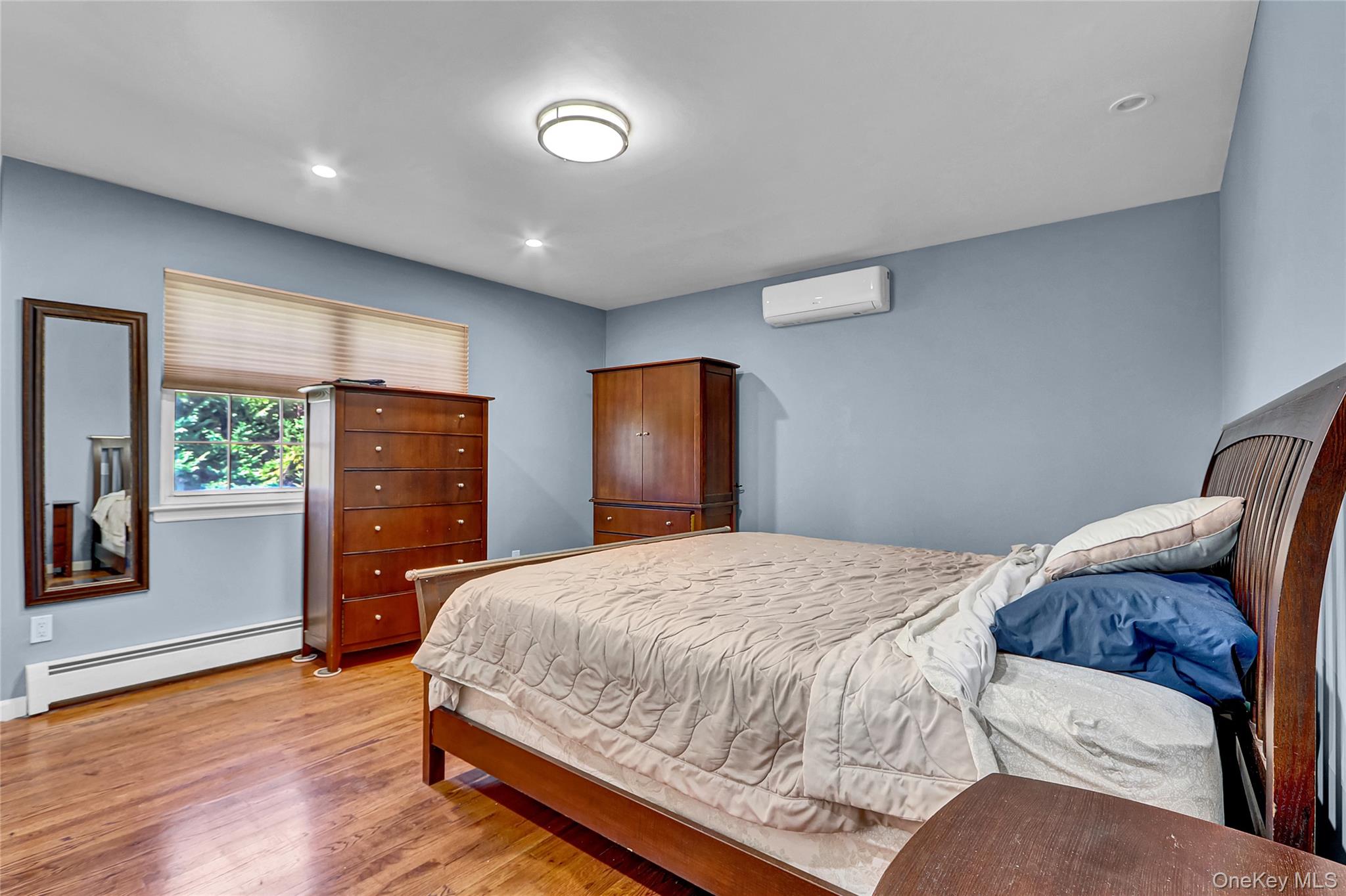 2 Roosevelt Avenue, Massapequa Park, NY 11762