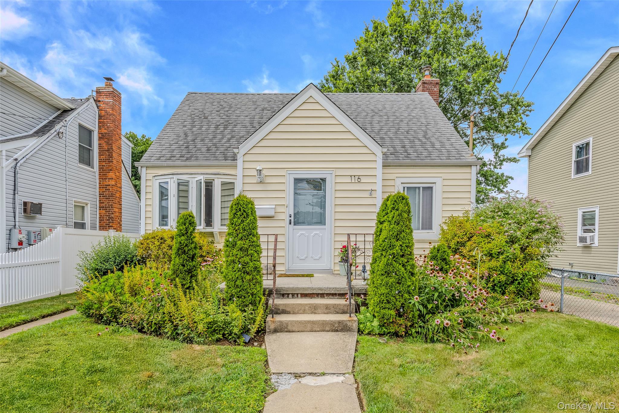 116 Stone Street, Elmont, NY 11003