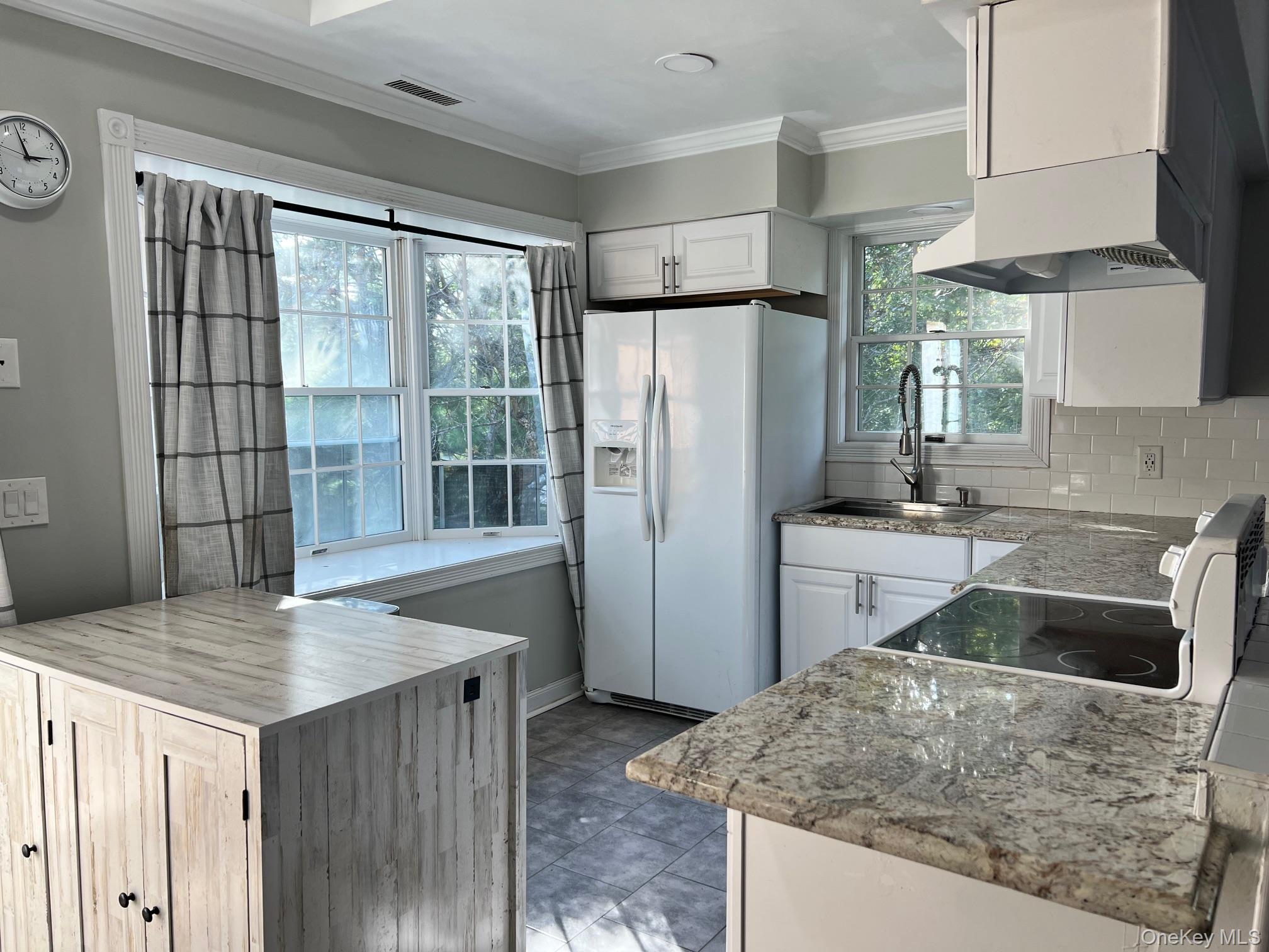 35 Westbrook Road, Newburgh, NY 12550