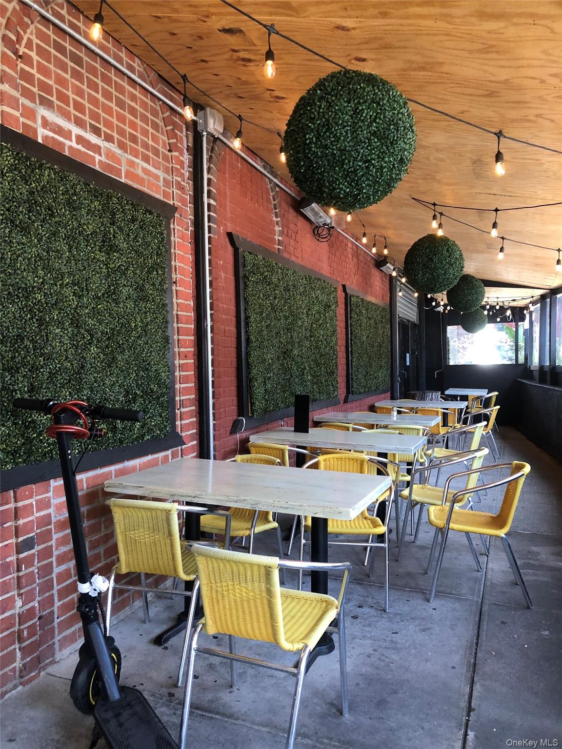 67-22 Roosevelt Avenue, Woodside, NY 11377