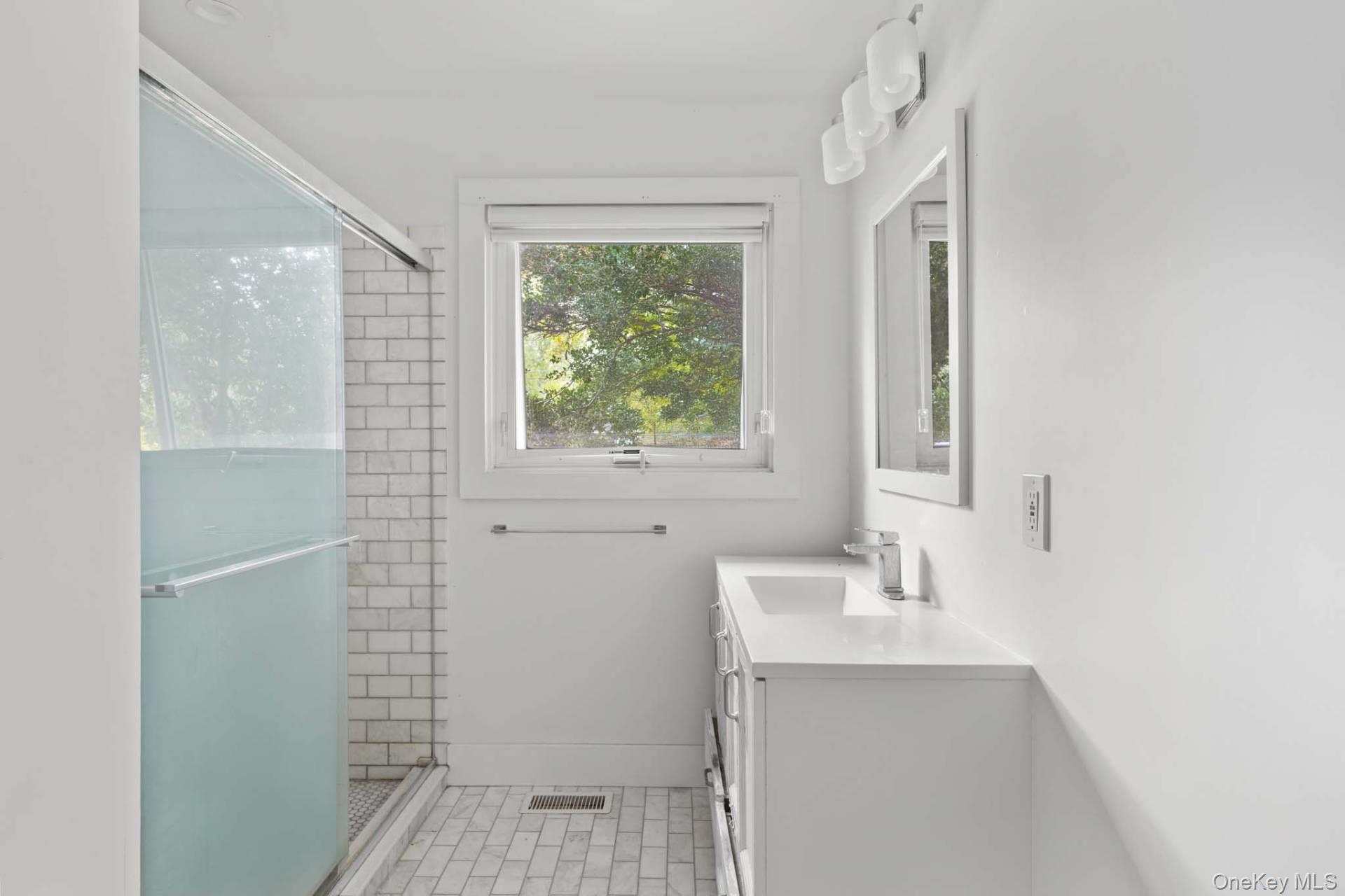 18 Sunset Road, Sag Harbor, NY 11963