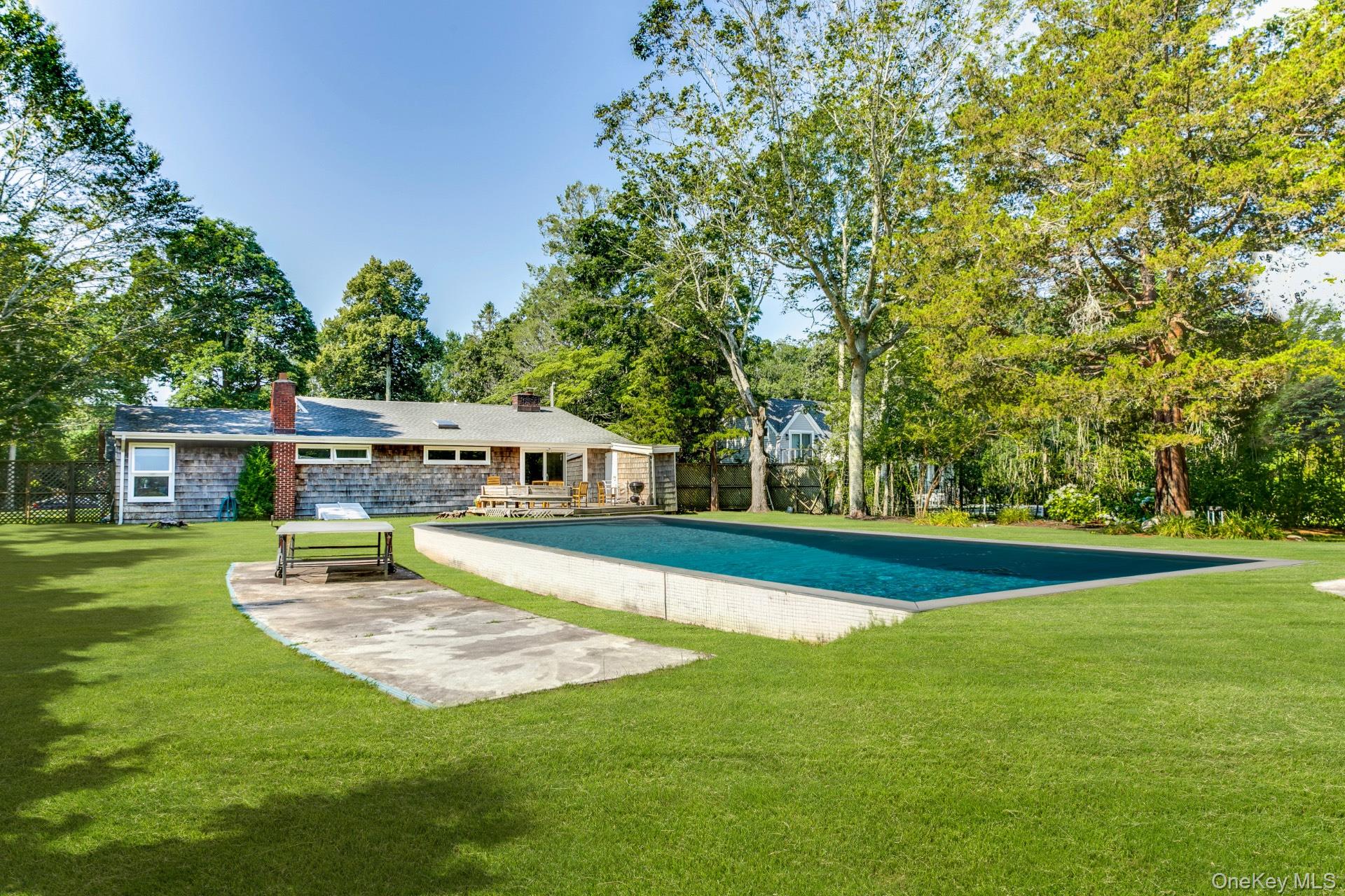 18 Sunset Road, Sag Harbor, NY 11963