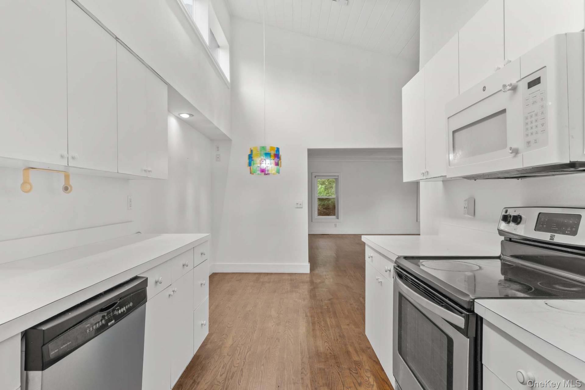 18 Sunset Road, Sag Harbor, NY 11963