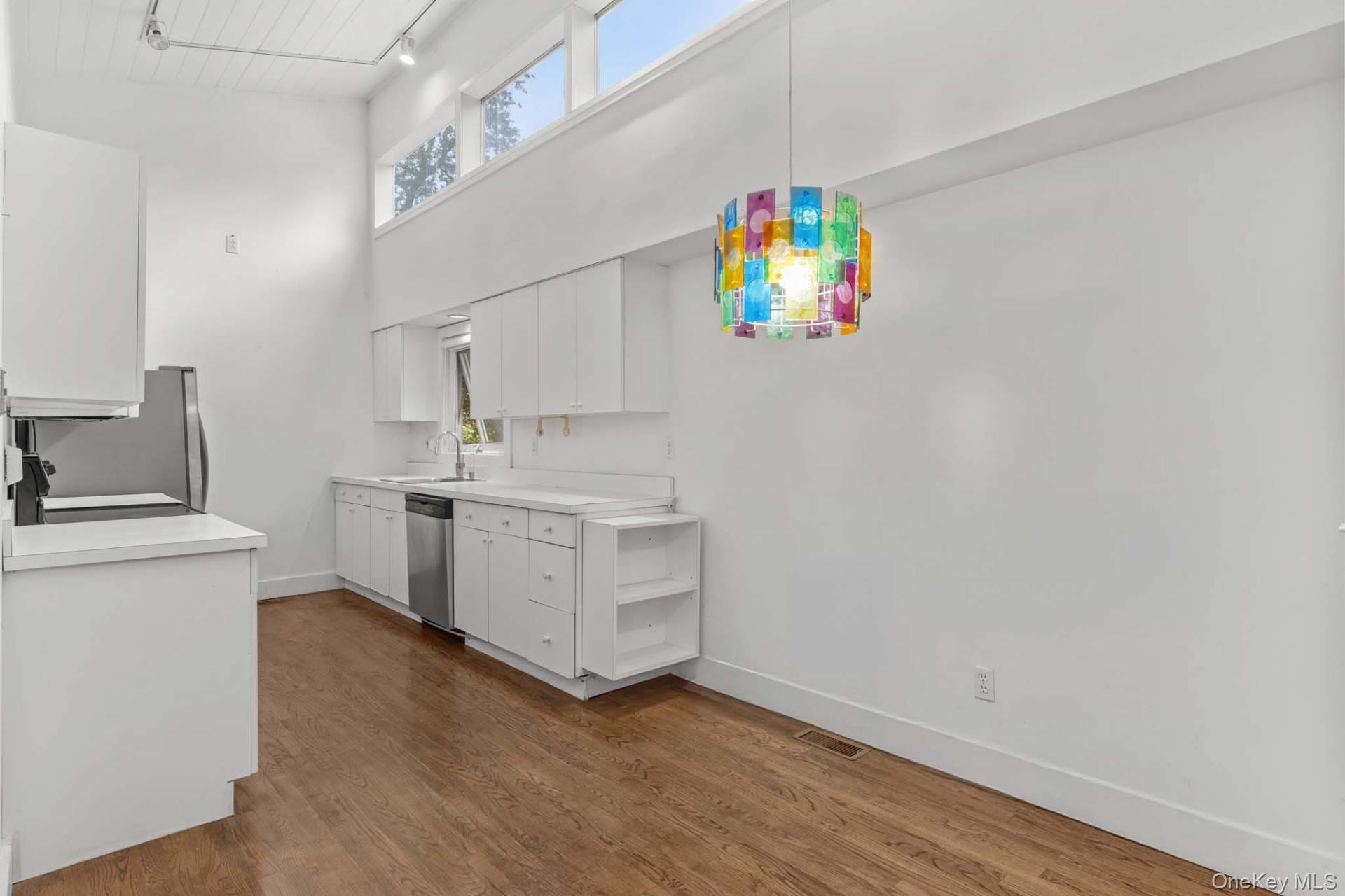 18 Sunset Road, Sag Harbor, NY 11963