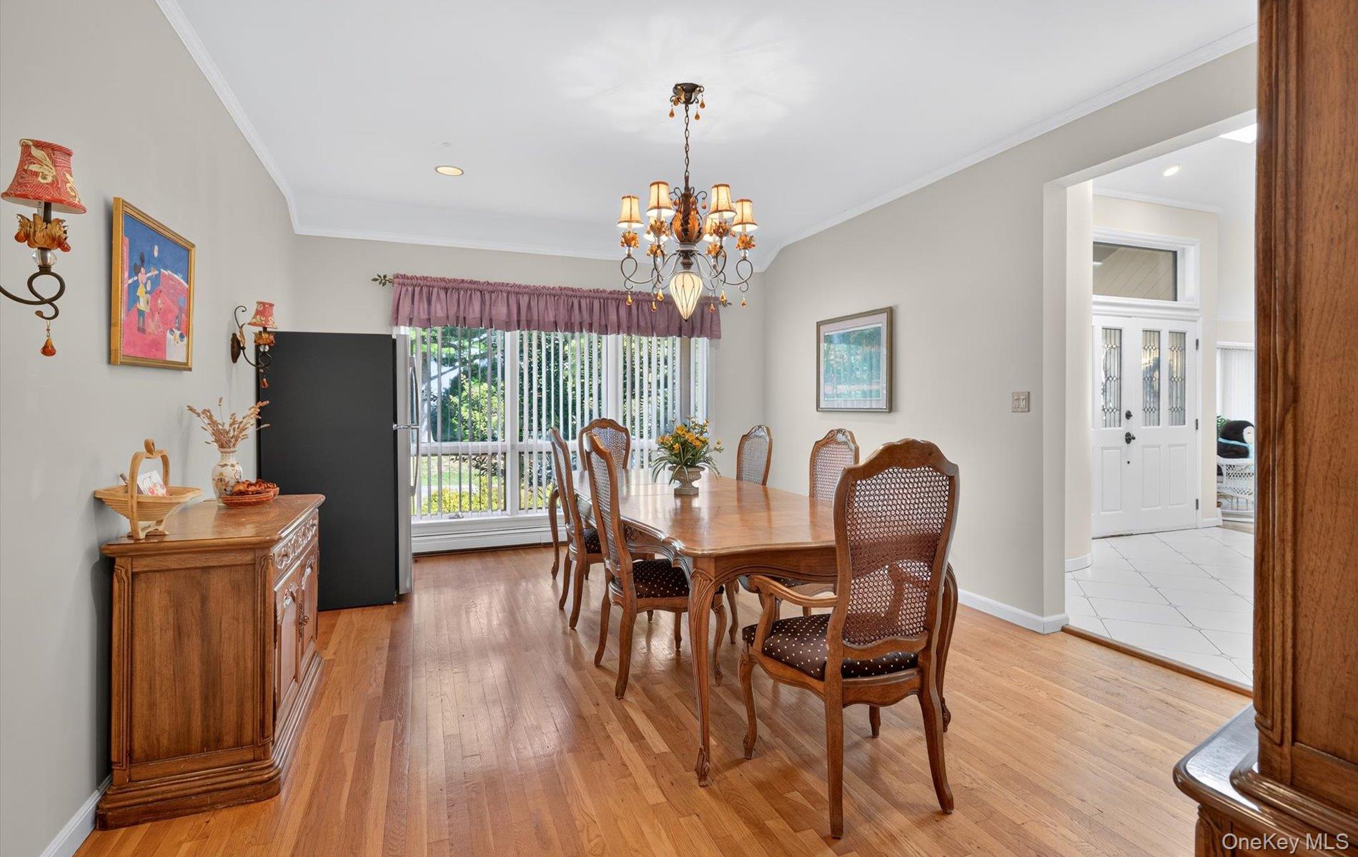 1 Ellen Court, Glen Cove, NY 11542