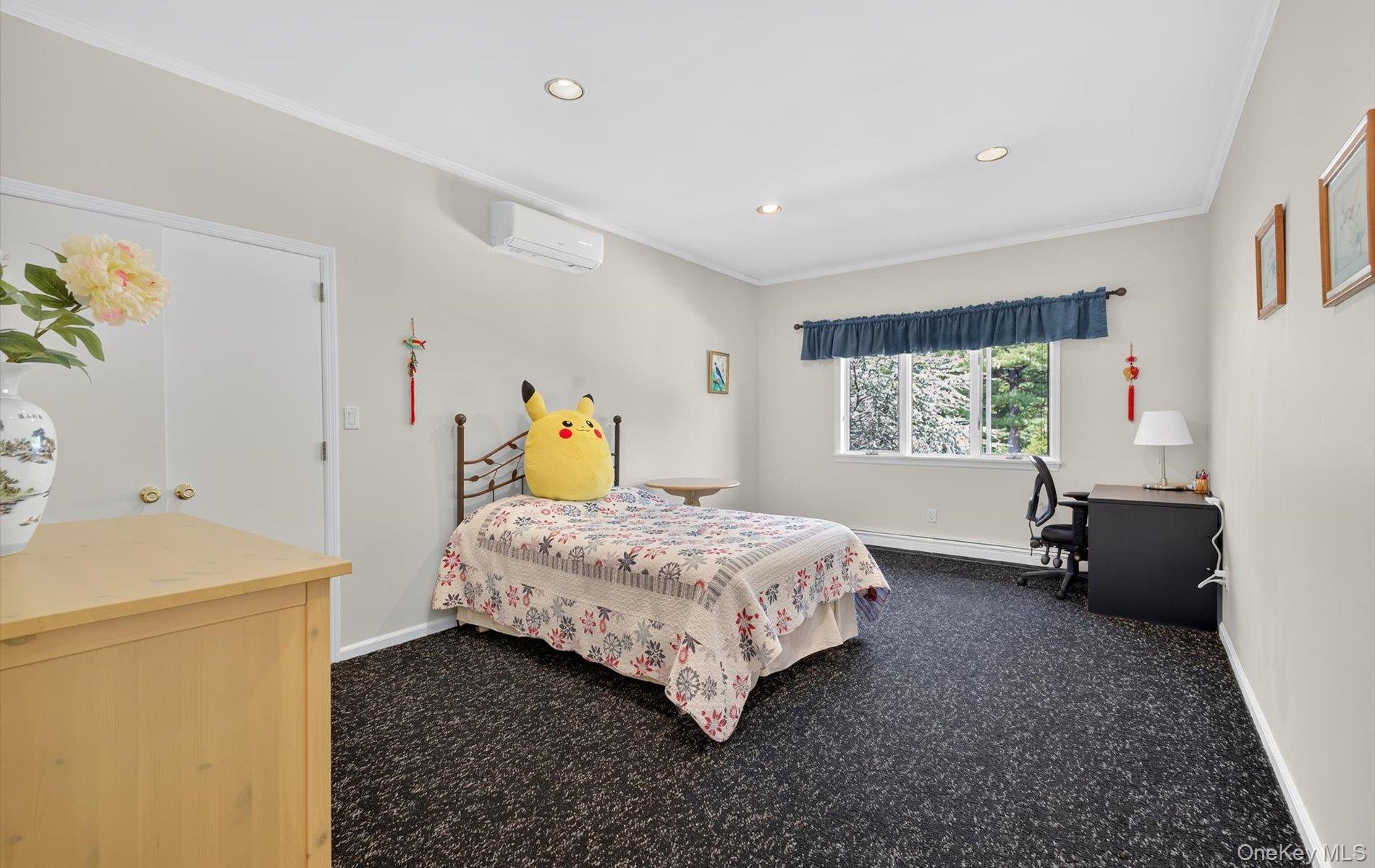 1 Ellen Court, Glen Cove, NY 11542