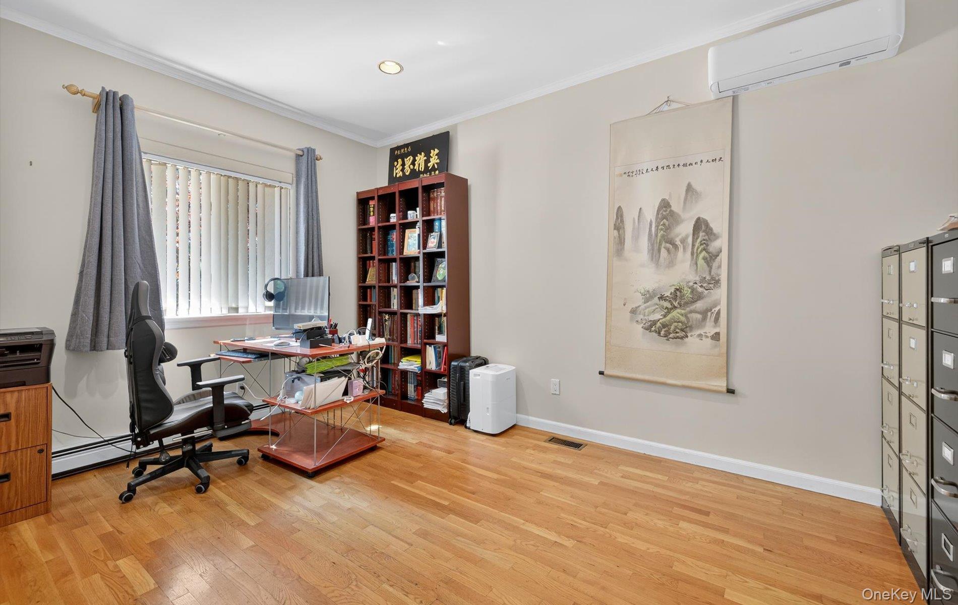 1 Ellen Court, Glen Cove, NY 11542