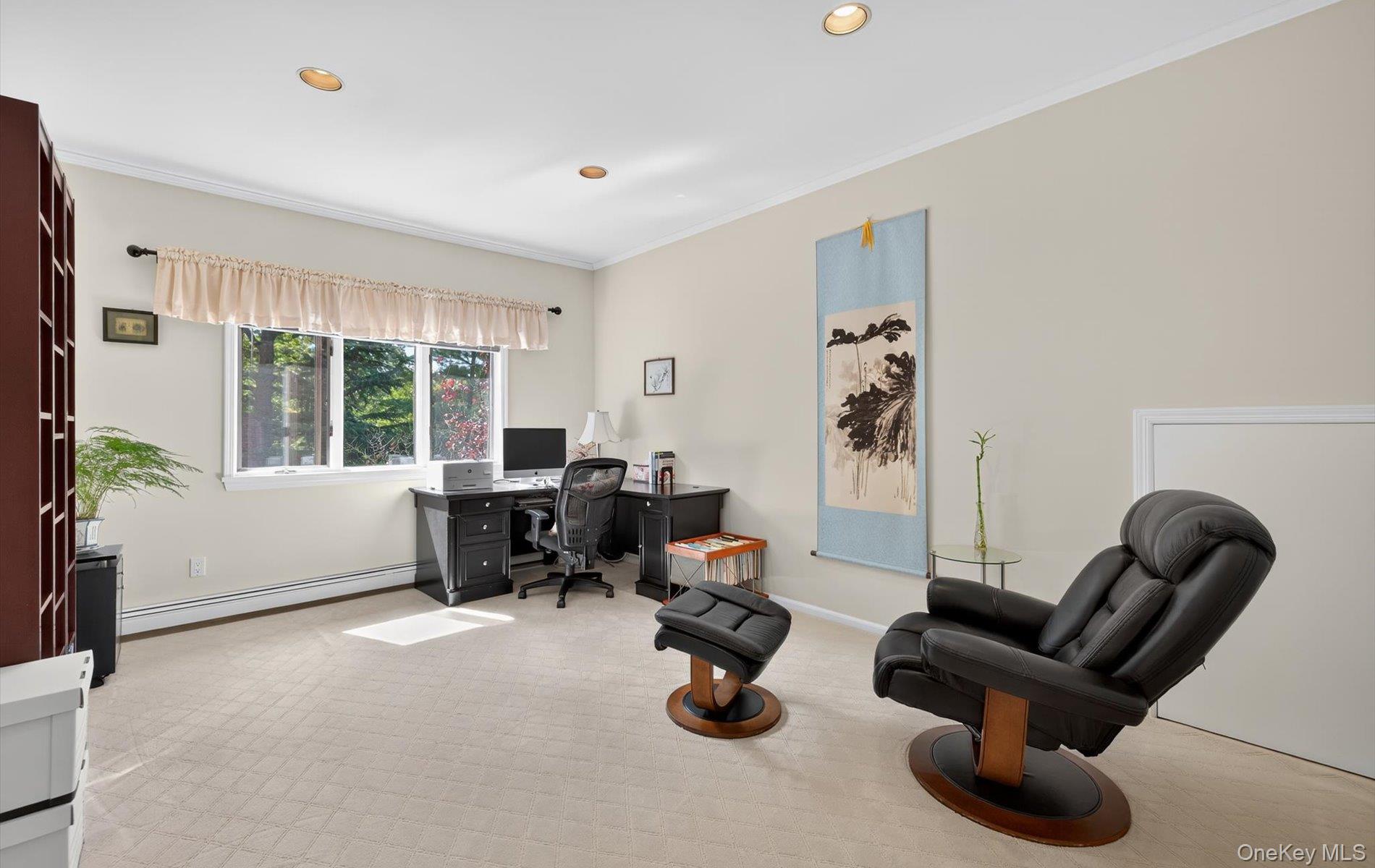 1 Ellen Court, Glen Cove, NY 11542