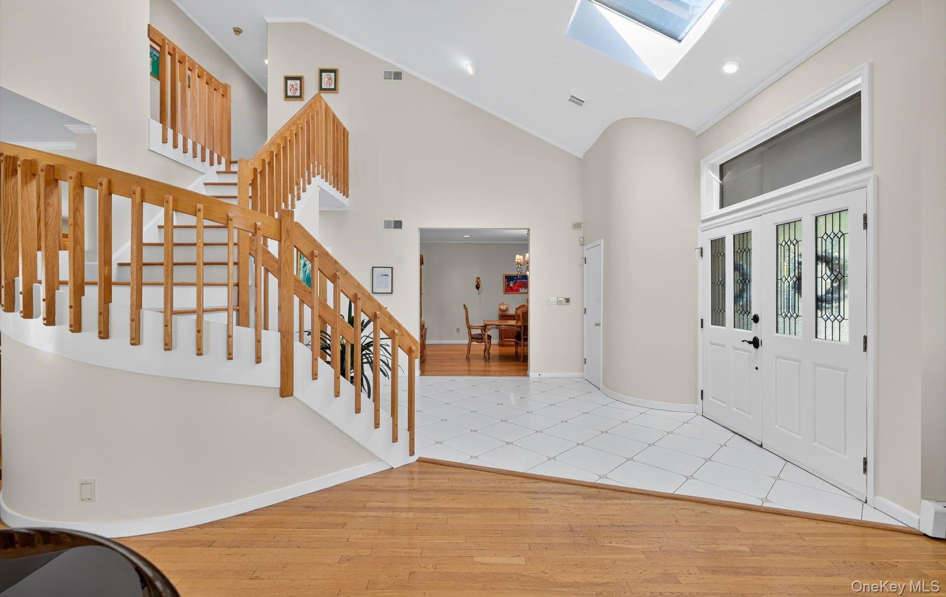 1 Ellen Court, Glen Cove, NY 11542