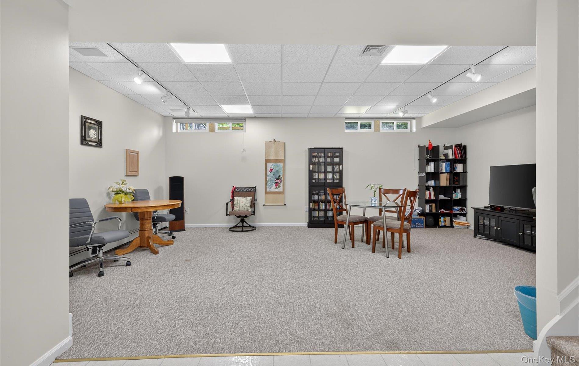 1 Ellen Court, Glen Cove, NY 11542