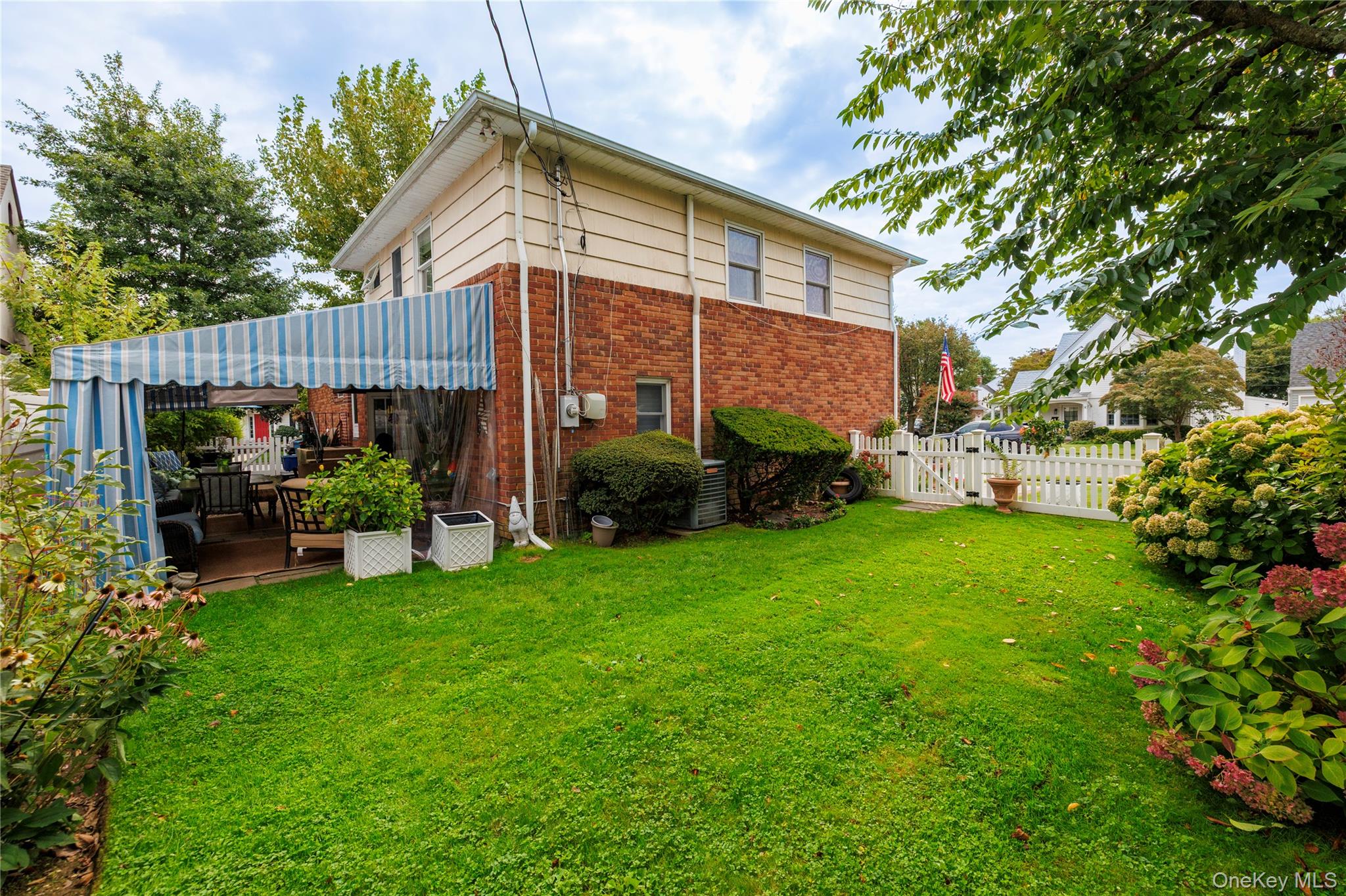 35 Yorkshire Road, Rockville Centre, NY 11570