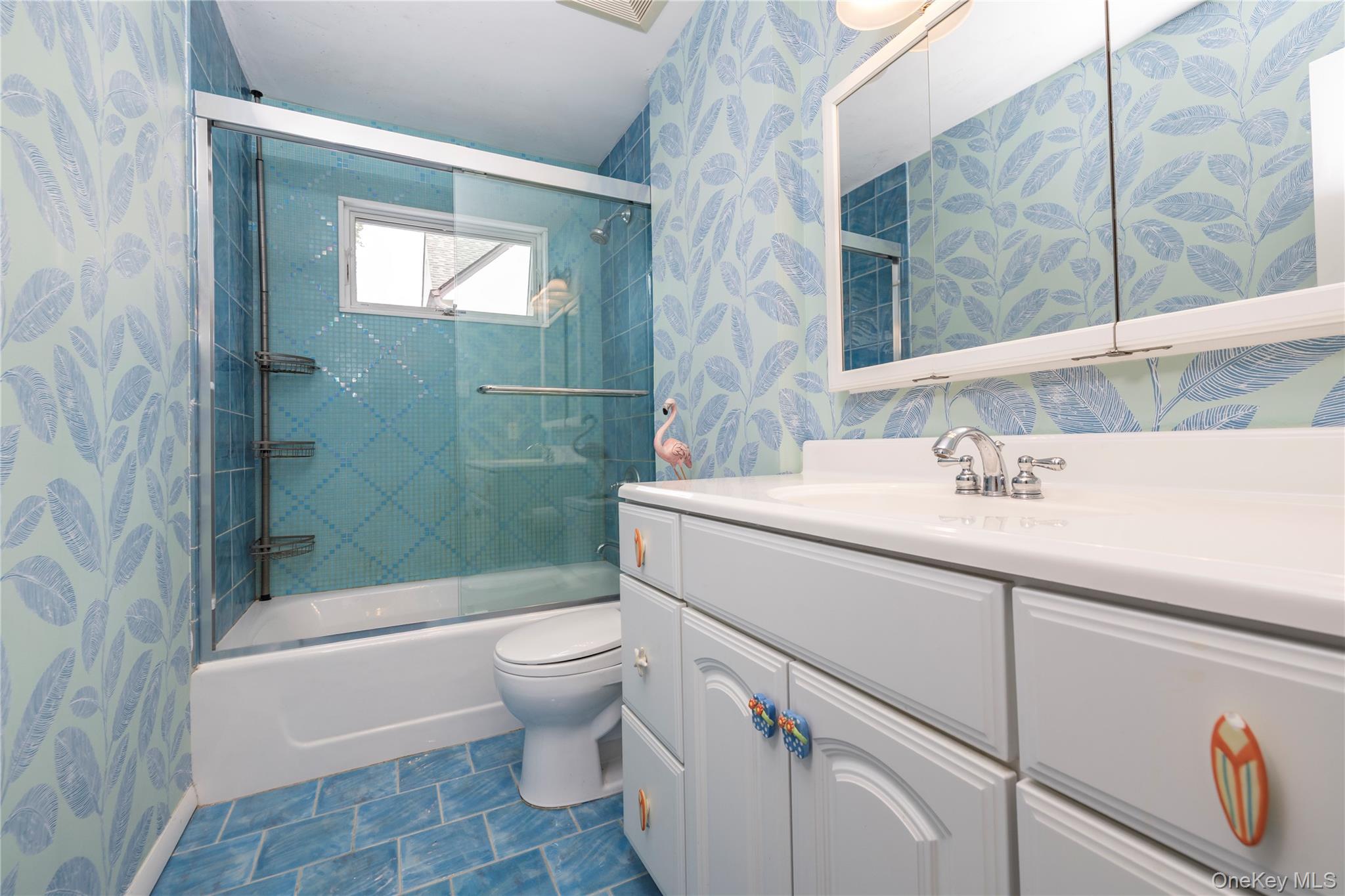 35 Yorkshire Road, Rockville Centre, NY 11570