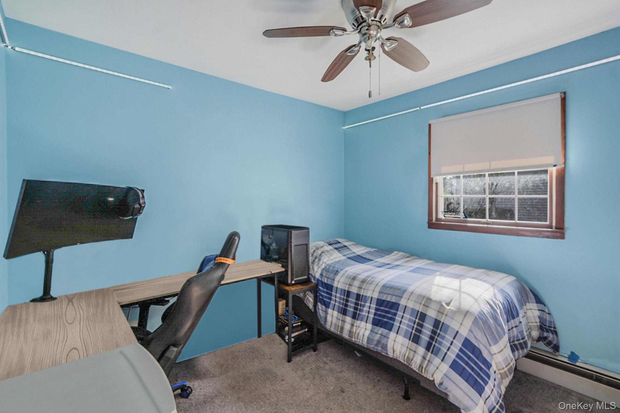 21 Coleridge Road, Holbrook, NY 11741