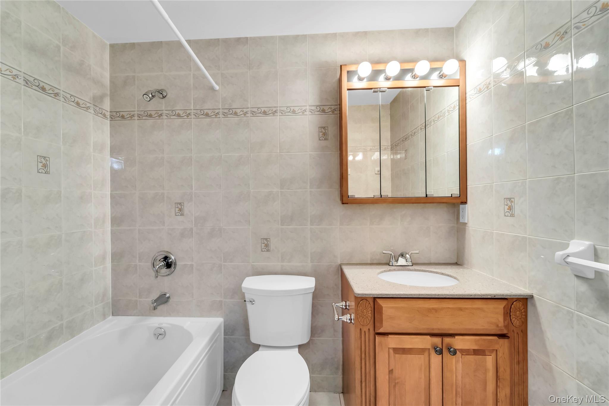 4 Iroquois Avenue, Palisades, NY 10964