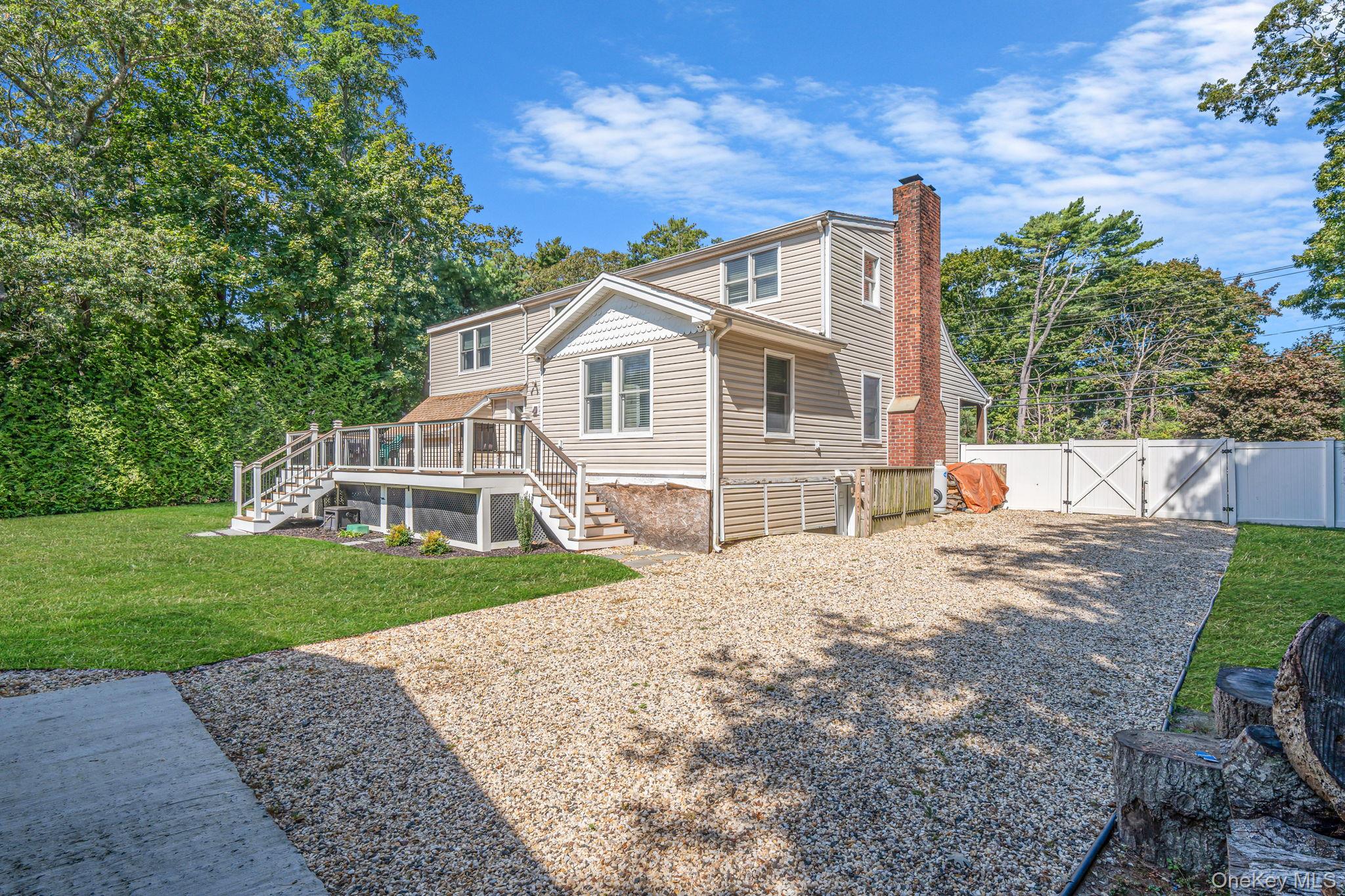 183 Old Country Road, Speonk, NY 11972