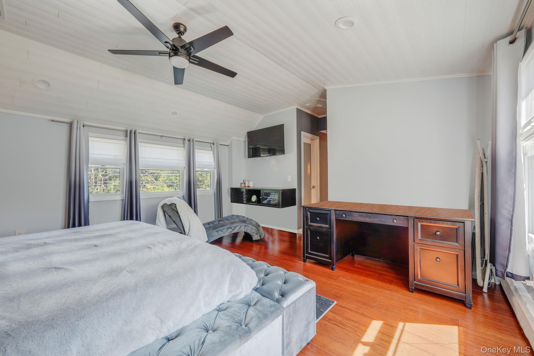 183 Old Country Road, Speonk, NY 11972