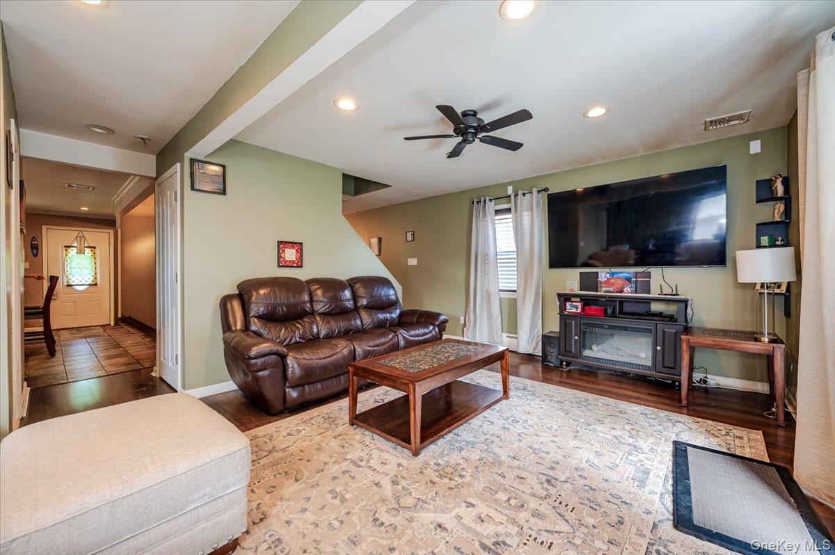 62 westcott, Inwood, NY 11096