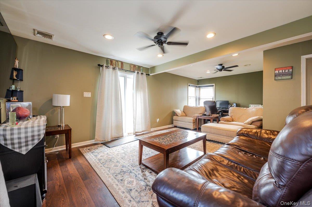 62 westcott, Inwood, NY 11096