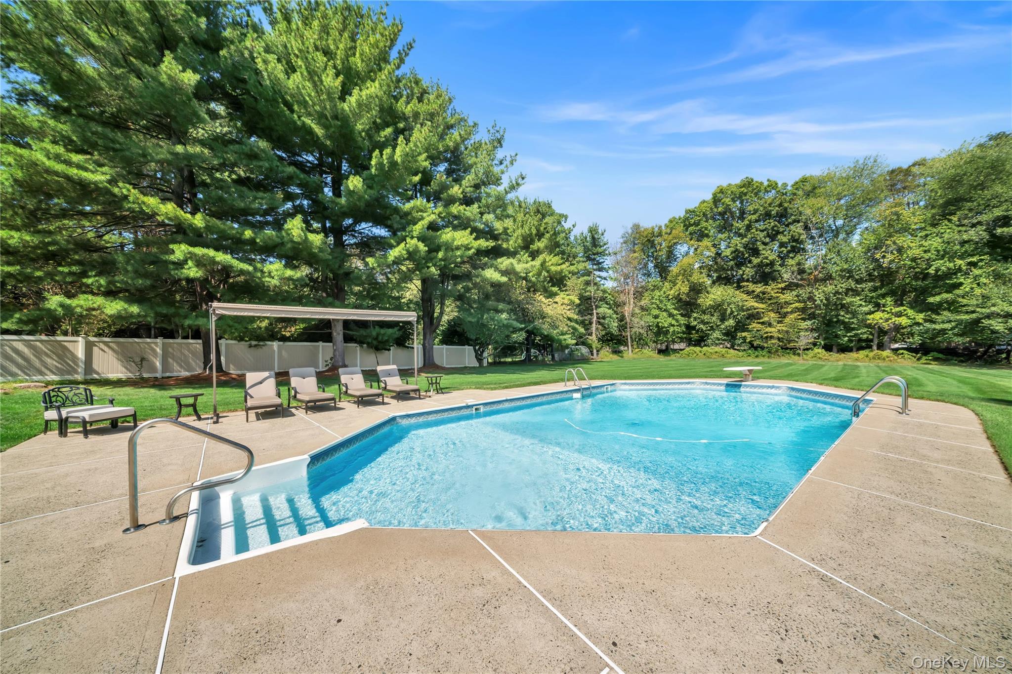 12 Snowdrop Drive, New City, NY 10956