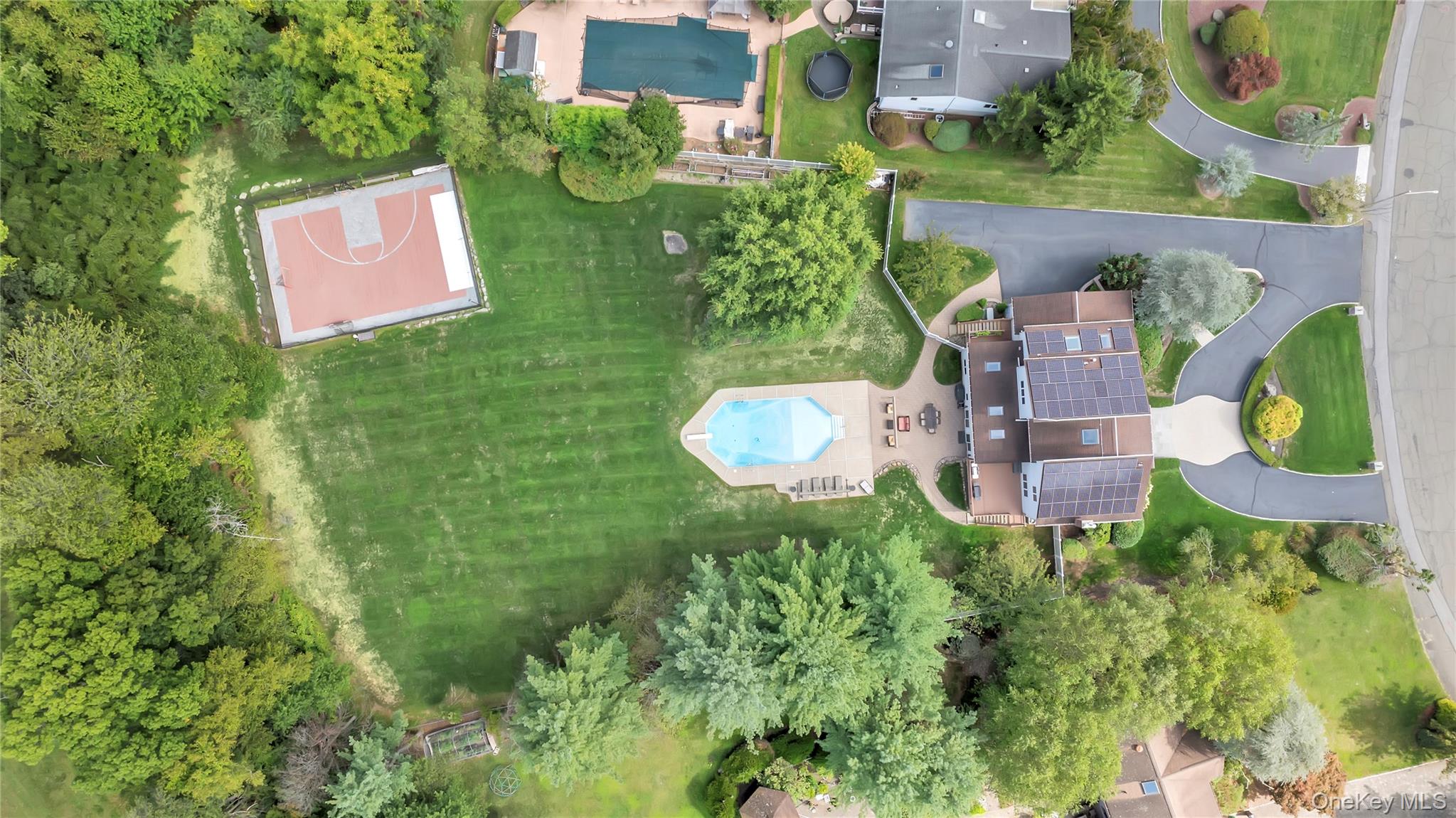 12 Snowdrop Drive, New City, NY 10956