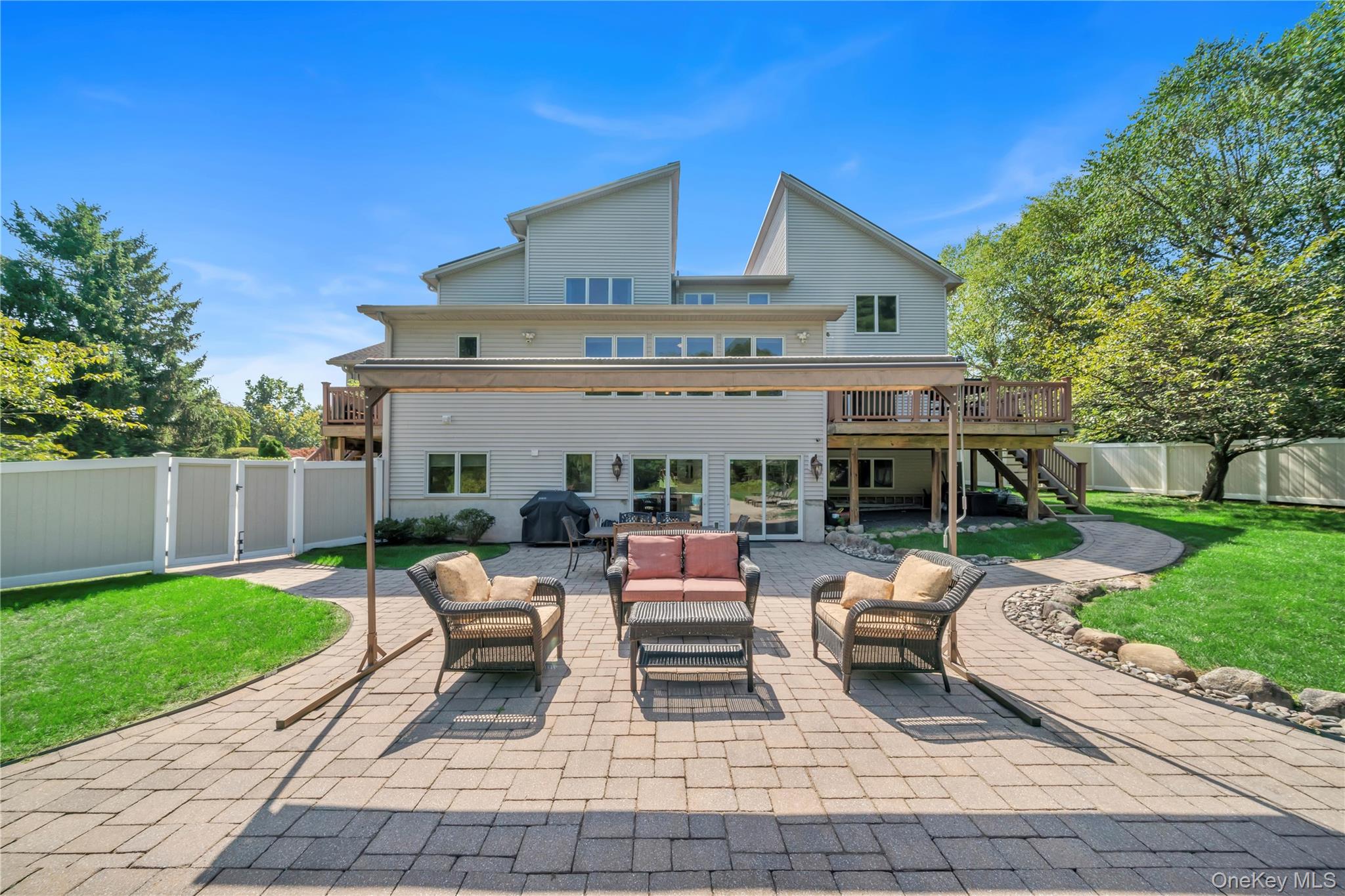 12 Snowdrop Drive, New City, NY 10956