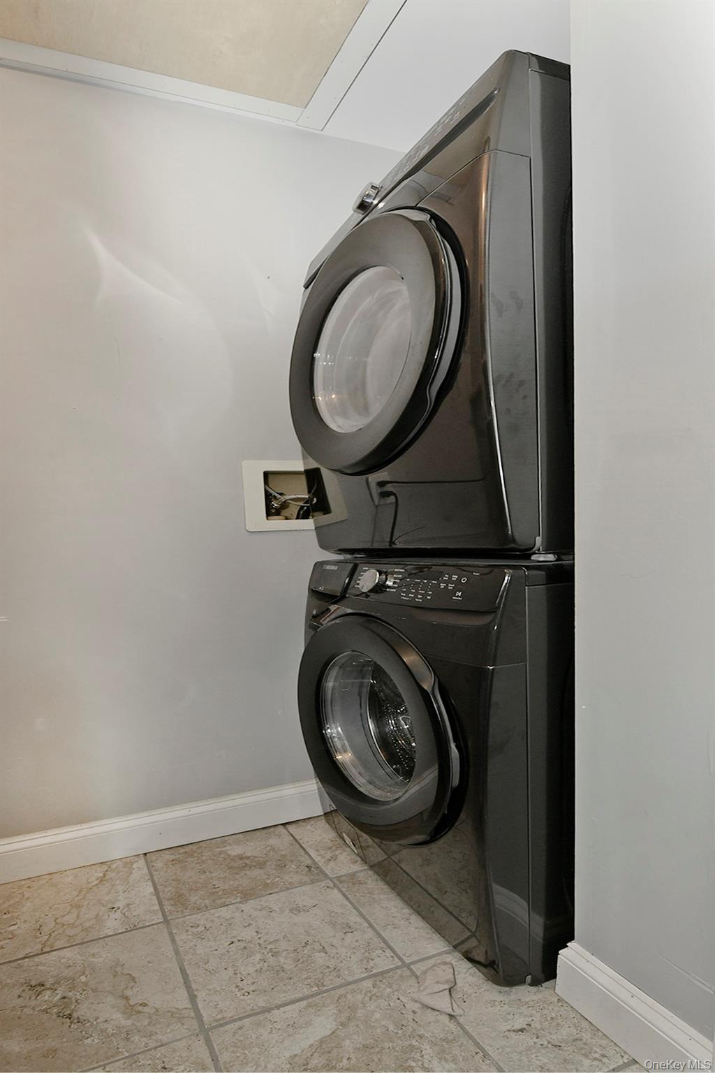 804 Birchwood Park Drive # 7, Middle Island, NY 11953