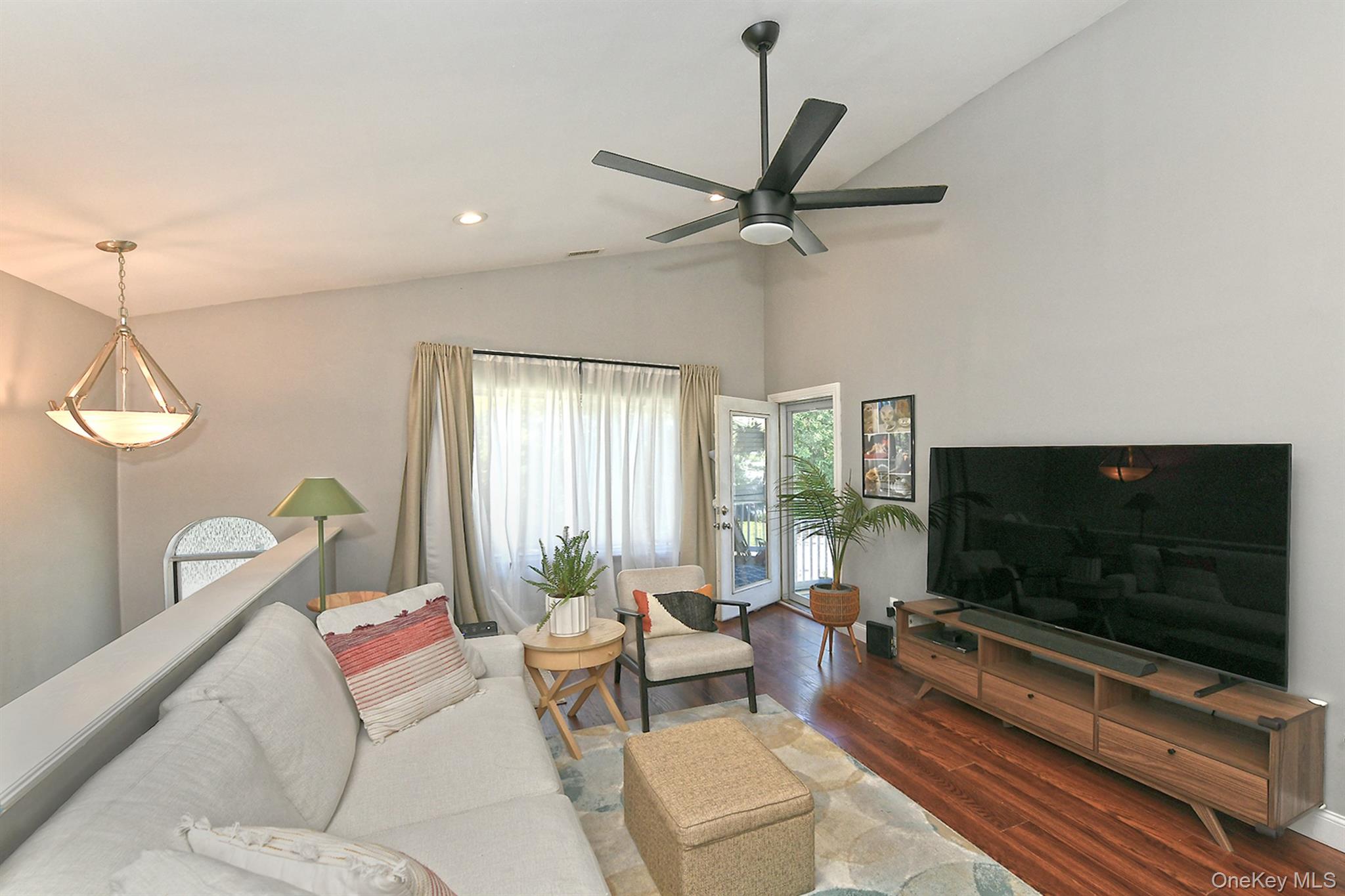 804 Birchwood Park Drive # 7, Middle Island, NY 11953