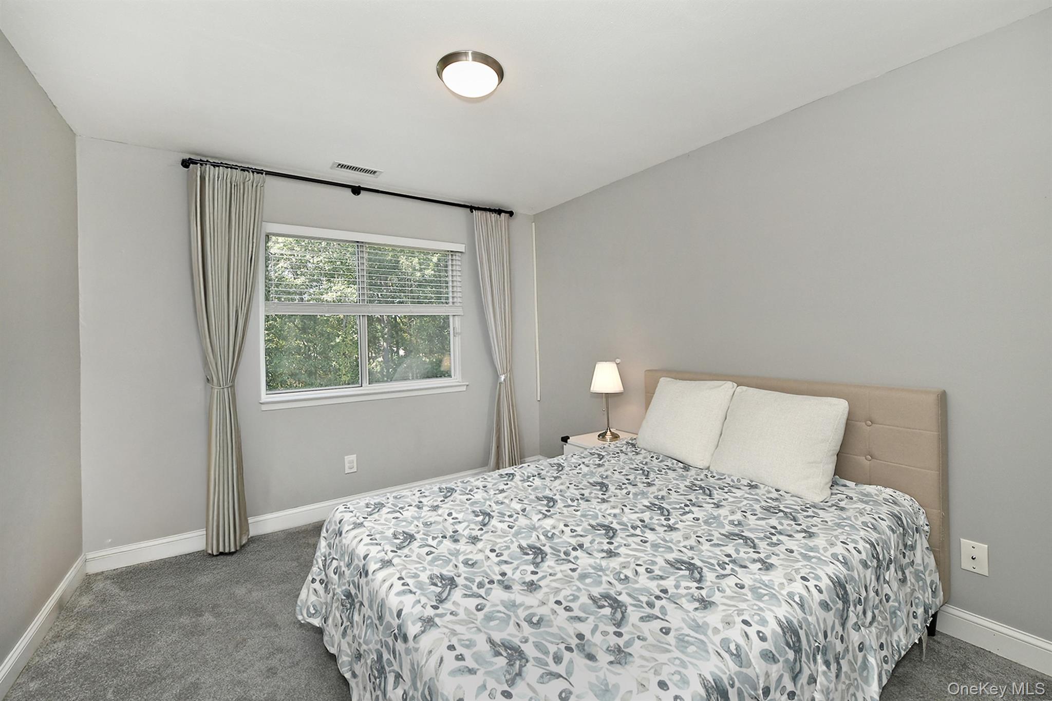 804 Birchwood Park Drive # 7, Middle Island, NY 11953