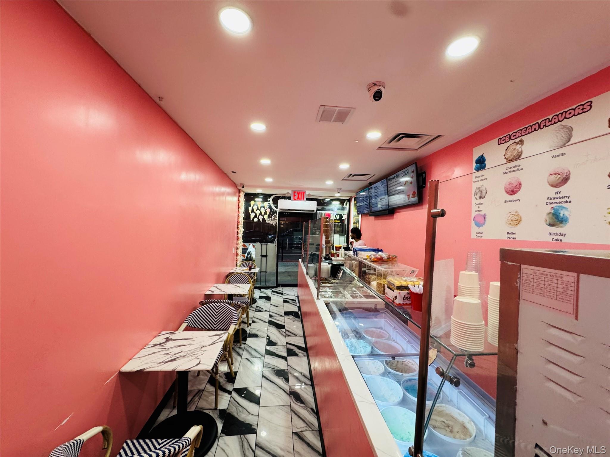 1656 broadway, New York (Manhattan), NY 10019