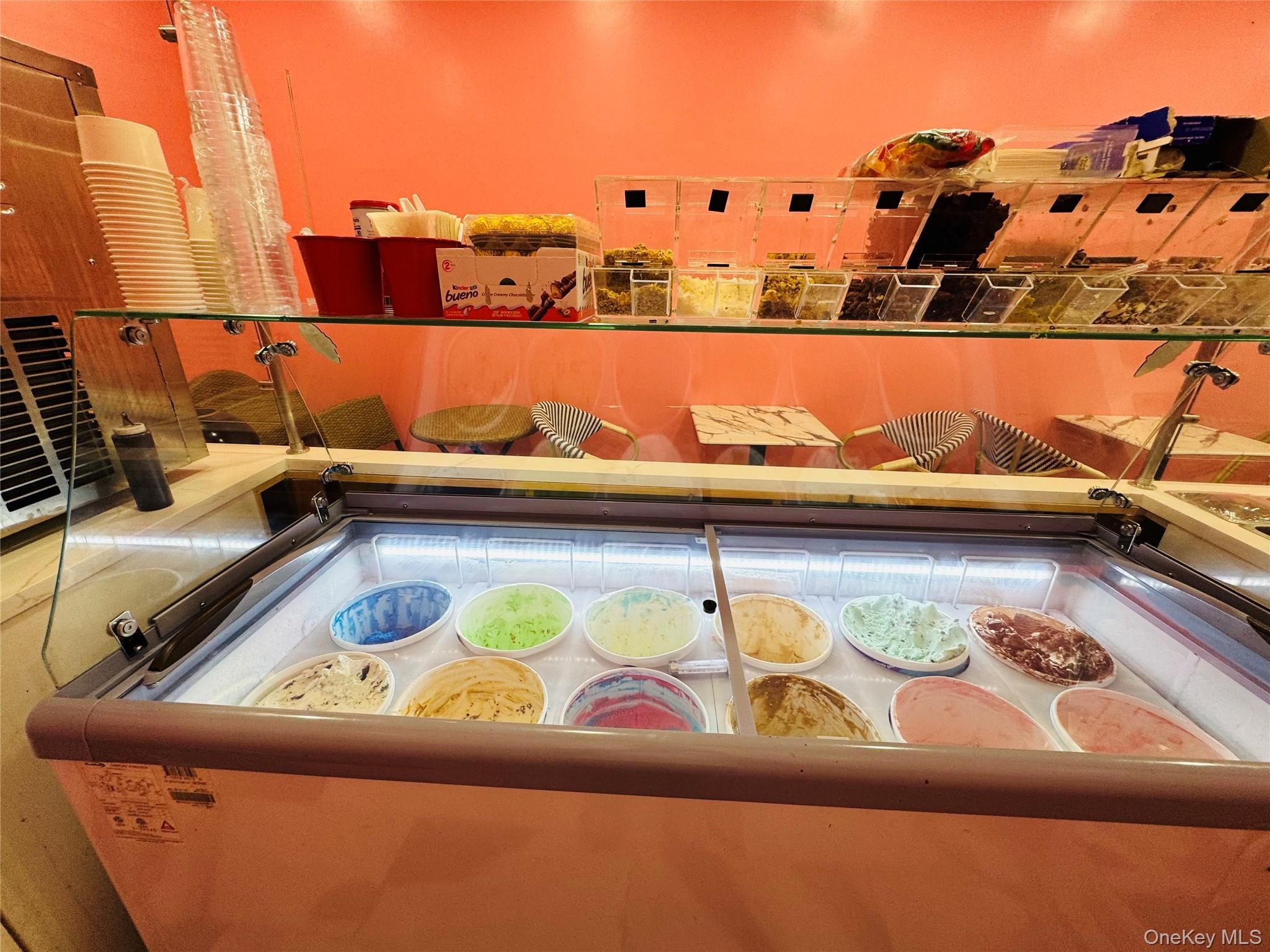 1656 broadway, New York (Manhattan), NY 10019