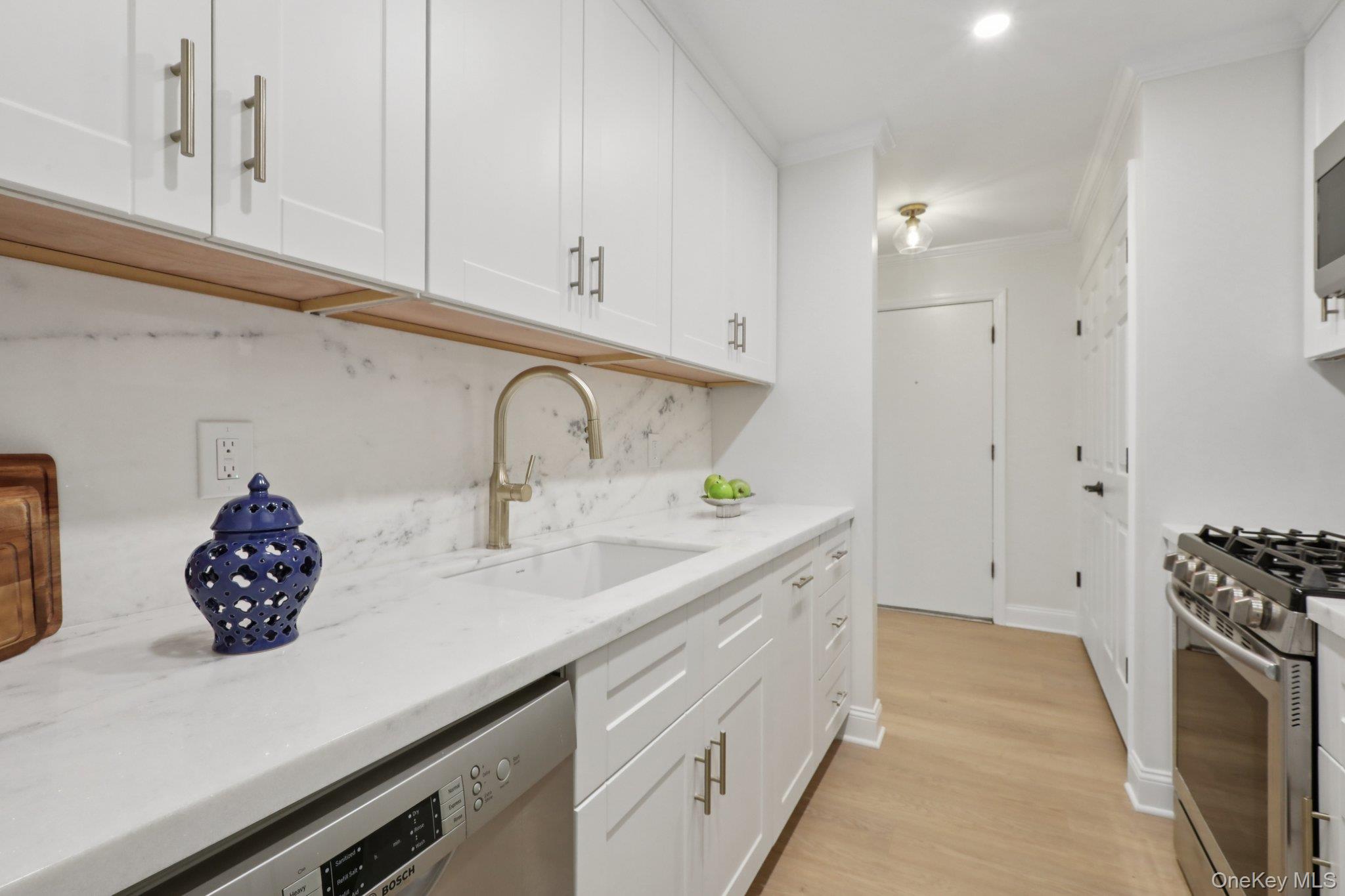 348 Central Park Avenue # C-24, Scarsdale, NY 10583