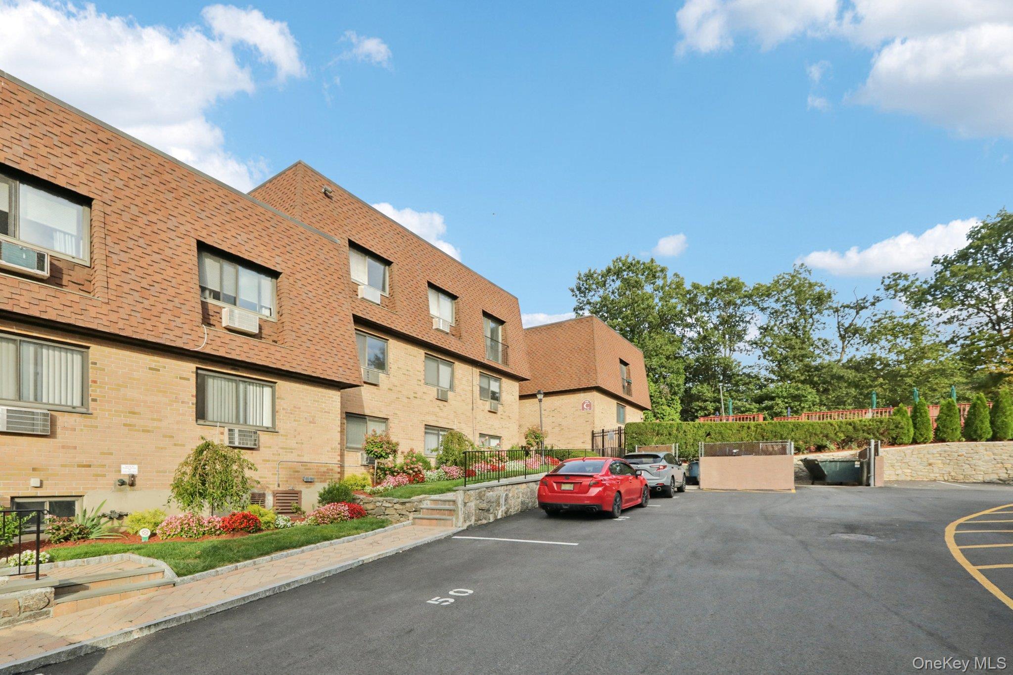 348 Central Park Avenue # C-24, Scarsdale, NY 10583