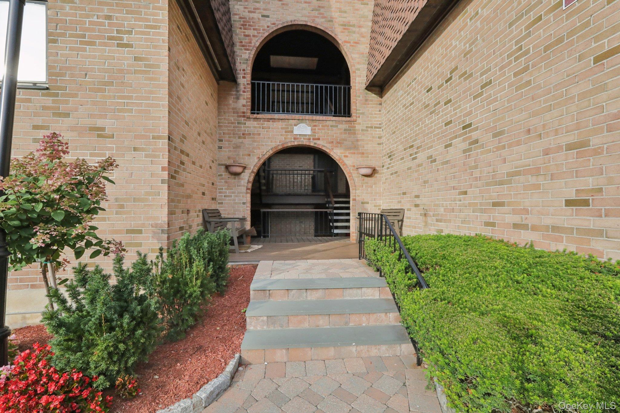 348 Central Park Avenue # C-24, Scarsdale, NY 10583